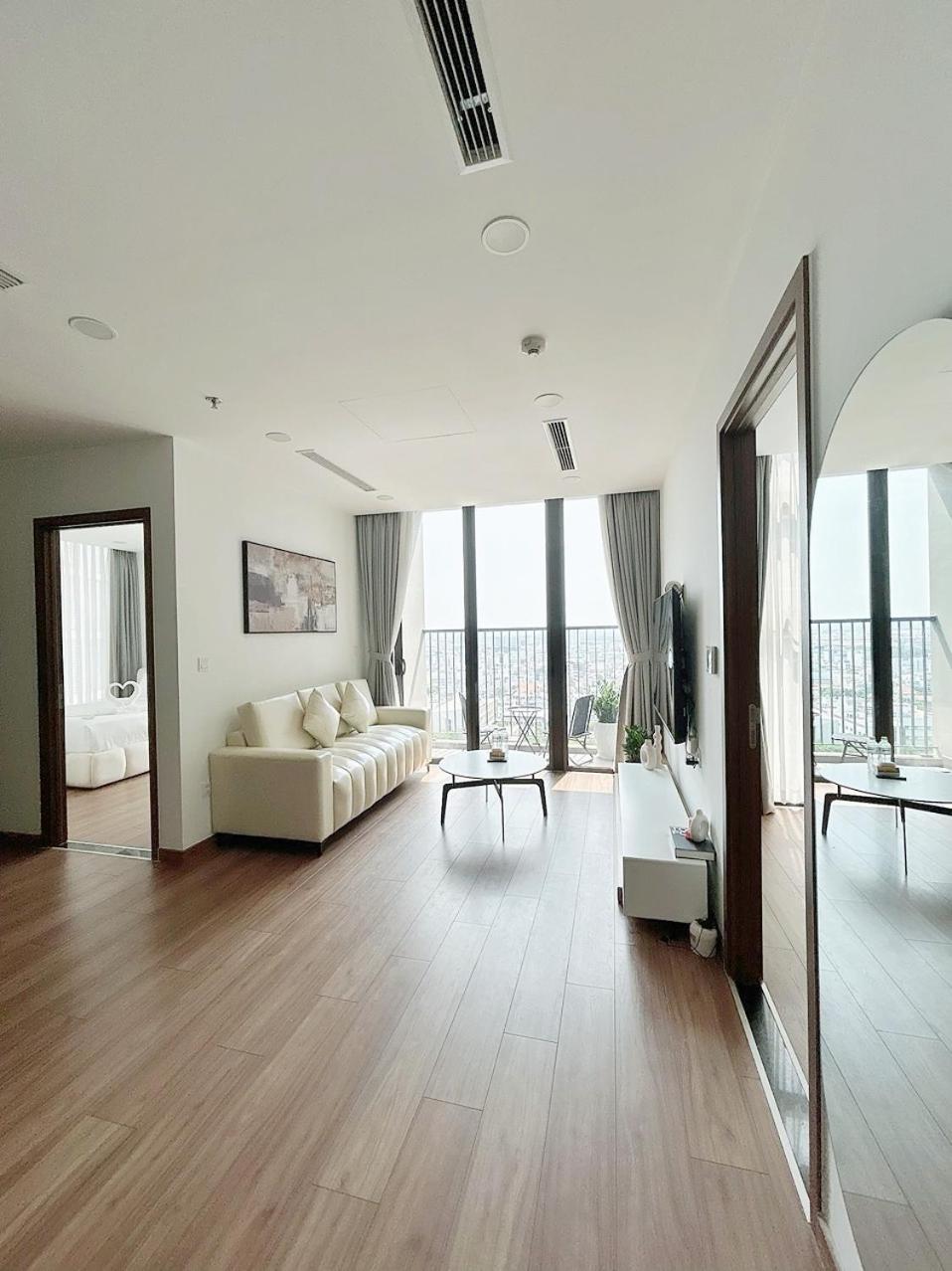 Luxury 2BR Condo in District 7