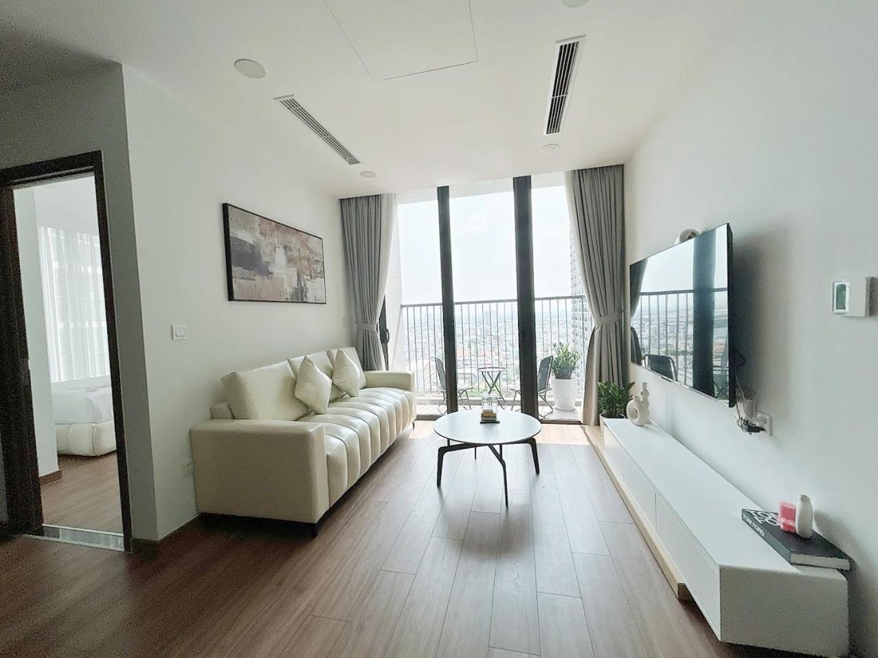 Luxury 2BR Condo in District 7