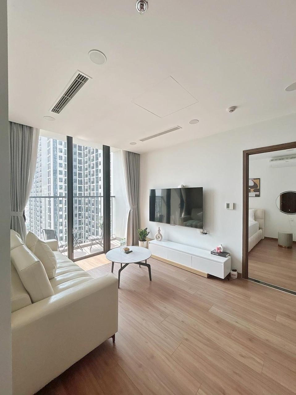 Luxury 2BR Condo in District 7