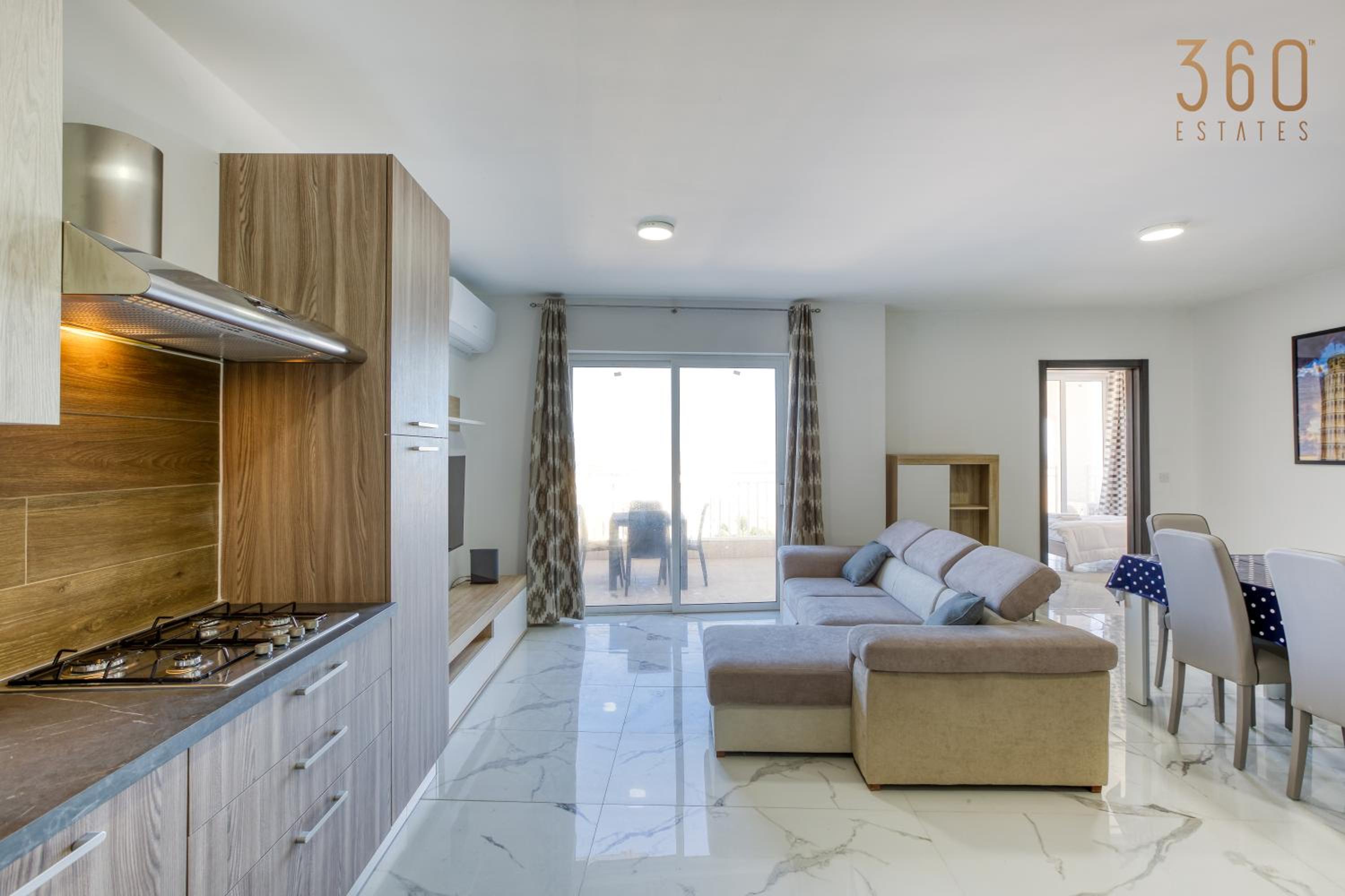 Cosy 3BR Home with breathtaking views of St Pauls by 360 Estates photo 5