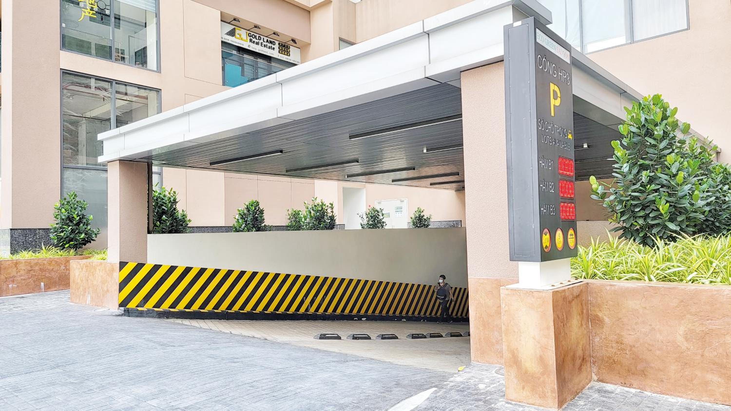 Luxury 2BR Condo in District 7