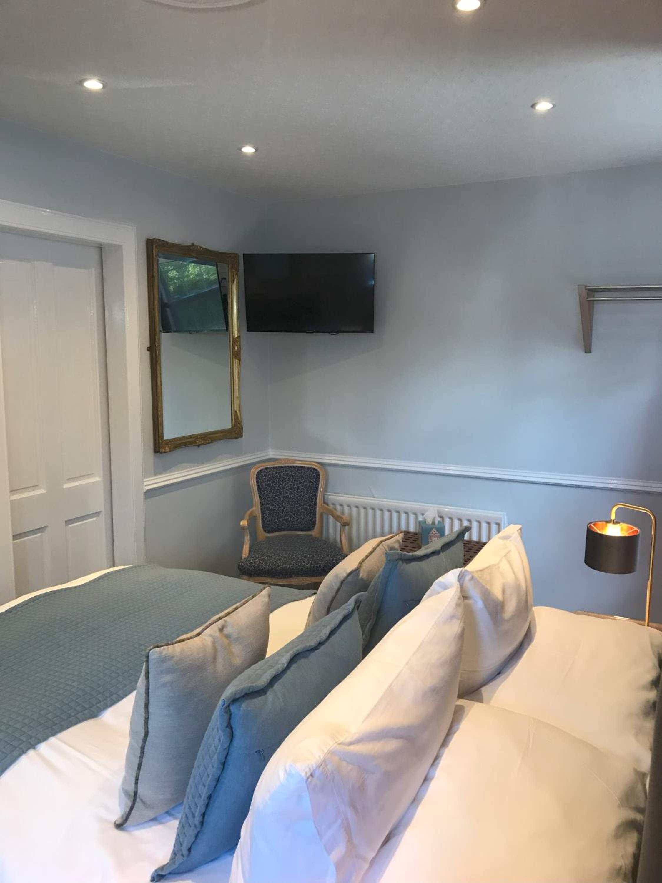 Meadhon Guest House