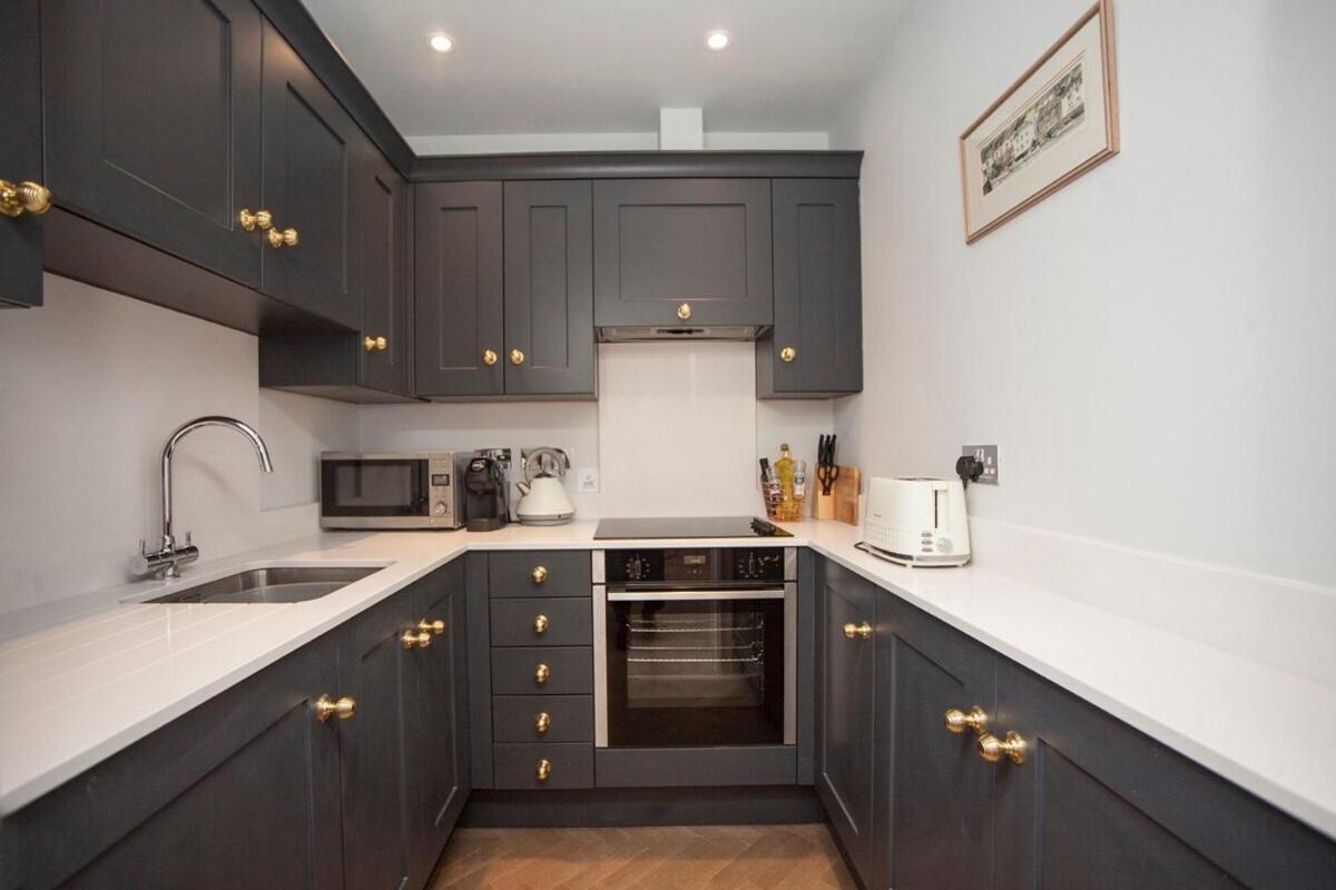 Stylish City Centre Apartment - Bath