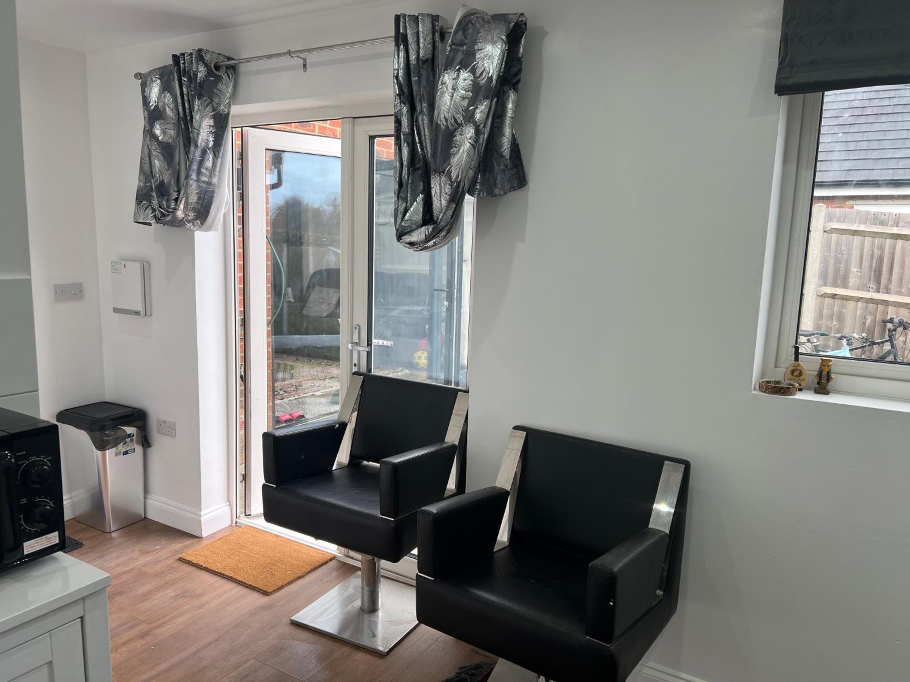 1 Bed Room & Bathroom Garden No Kitchen view 2