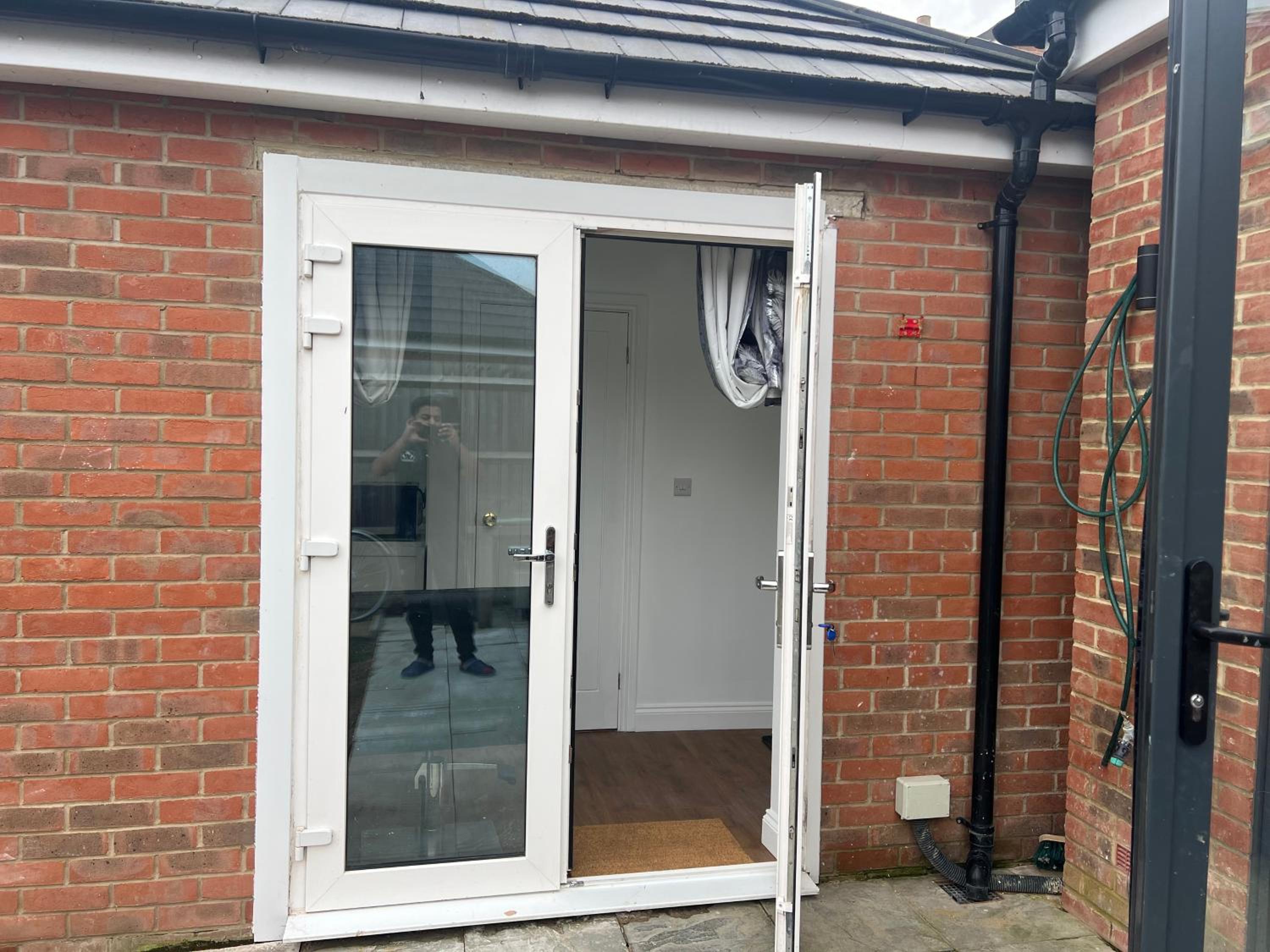1 Bed Room & Bathroom Garden No Kitchen view 4