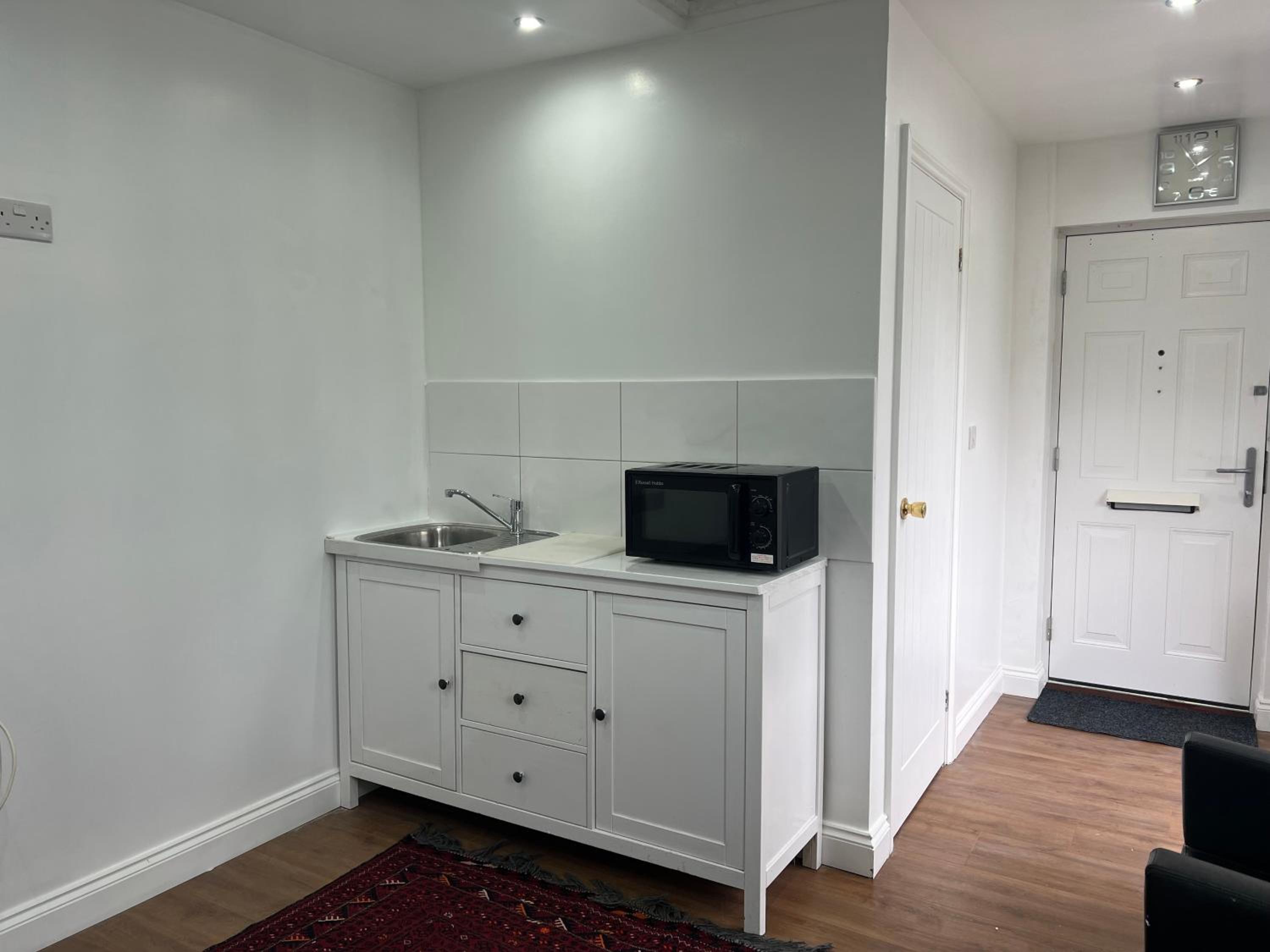 1 Bed Room & Bathroom Garden No Kitchen view 5
