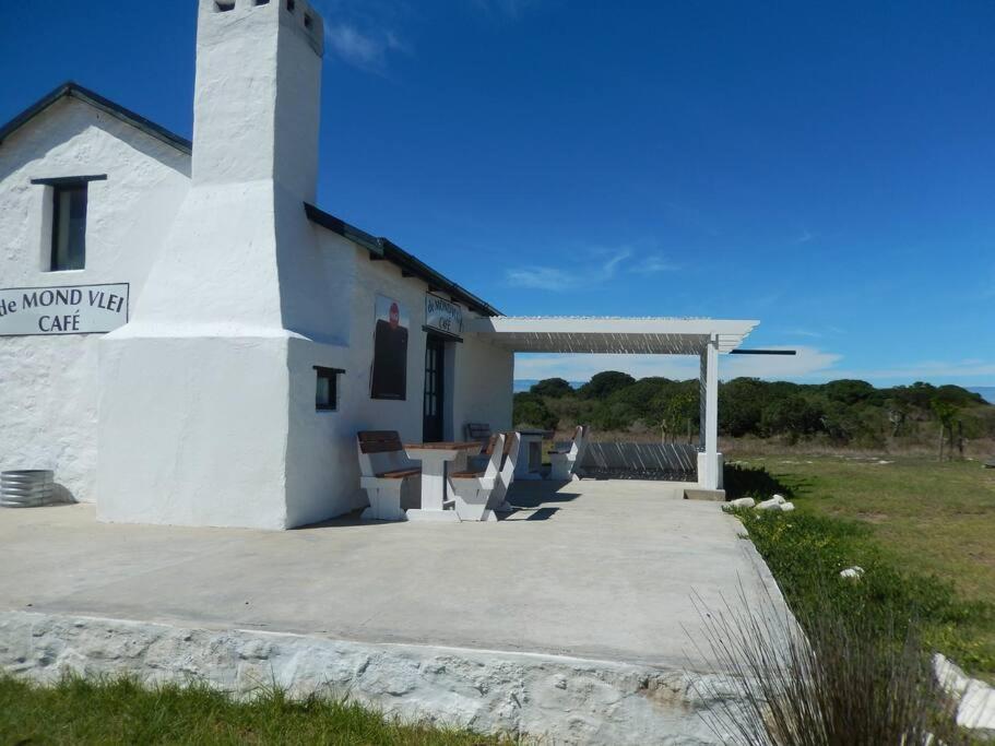 Vlei Cafe Cottage - Vogelgezang Farm view 2
