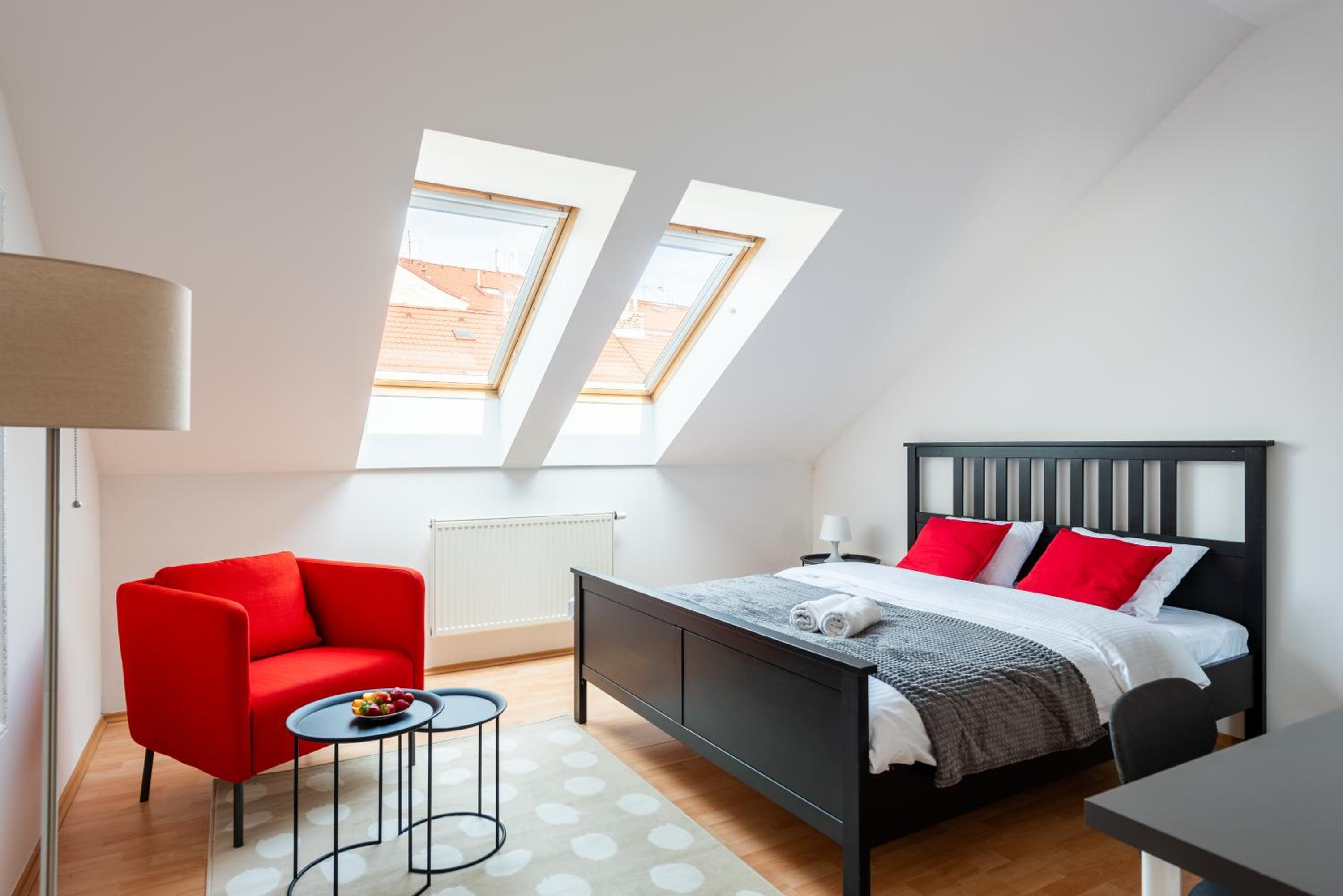 2-level apartment with large balcony