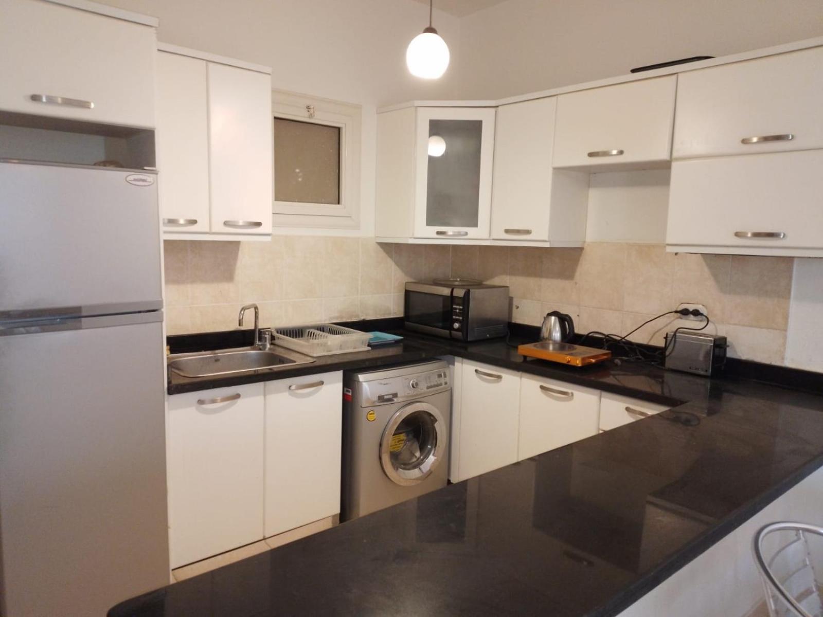 Remarkable 2-Bed Apartment in Makadi Heights view 5