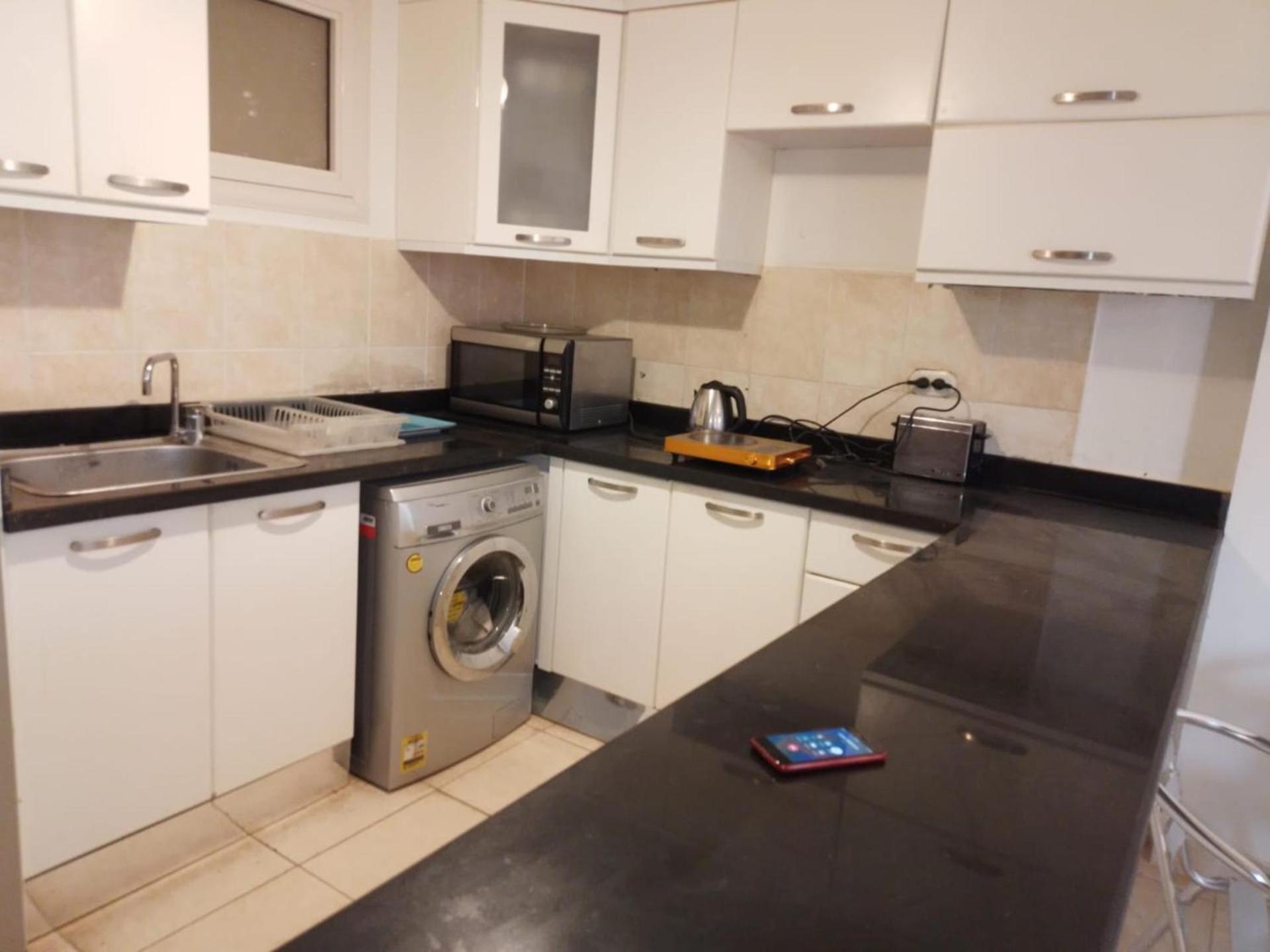 Remarkable 2-Bed Apartment in Makadi Heights view 4