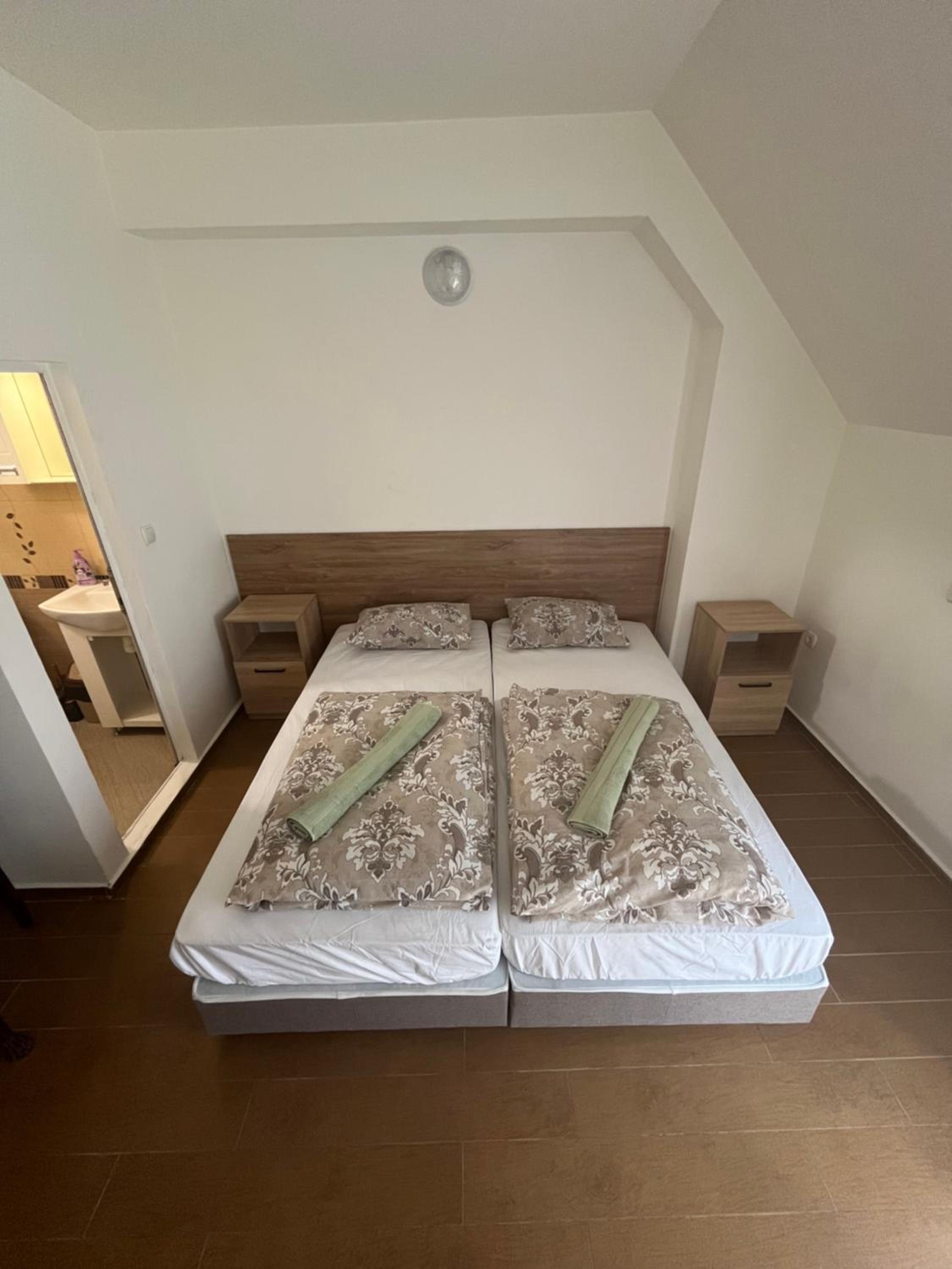 Nova Guesthouse - Private En-Suite Rooms I Sofia Center I Self Check-In