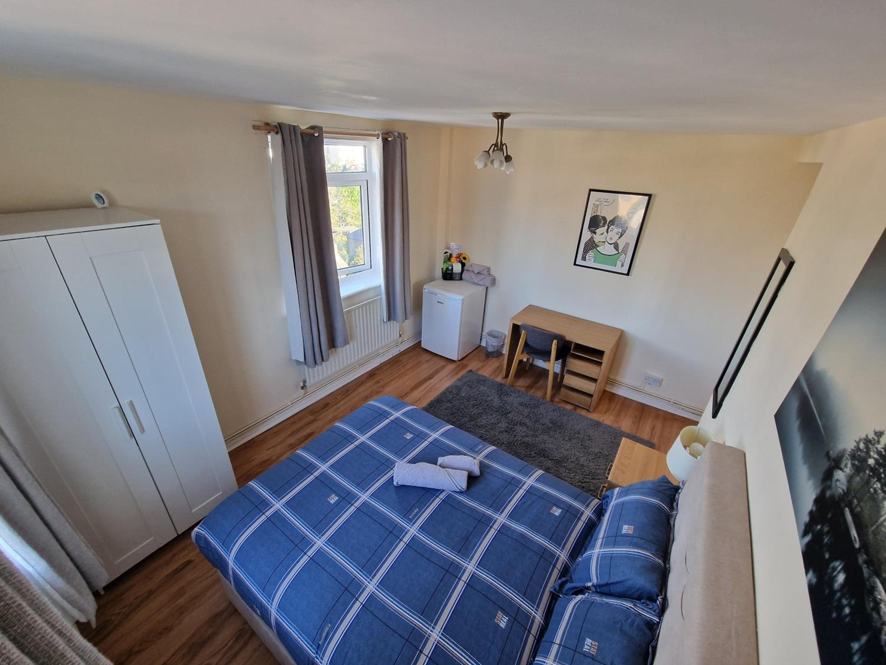DOUBLE ROOM WITH EXCELLENT VIEWS - Central London view 5