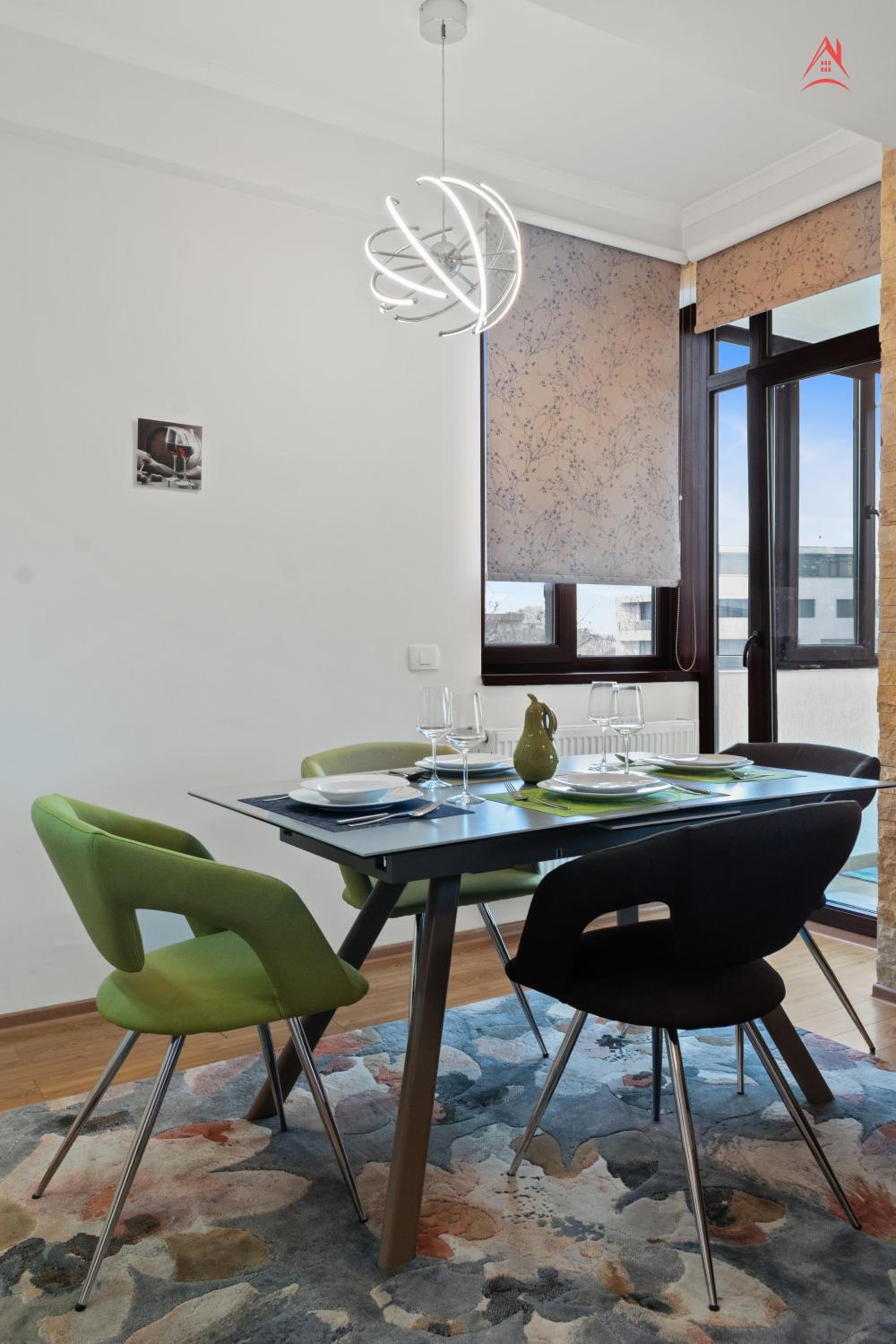 Baneasa Lake Large and Cozy Apartment view 5