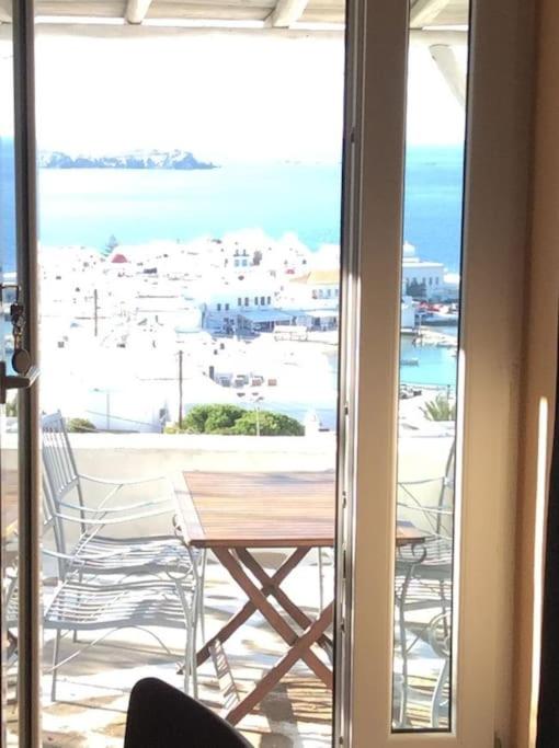 Cozy Retreat with Unbeatable Sunset Views in Mykonos view 3