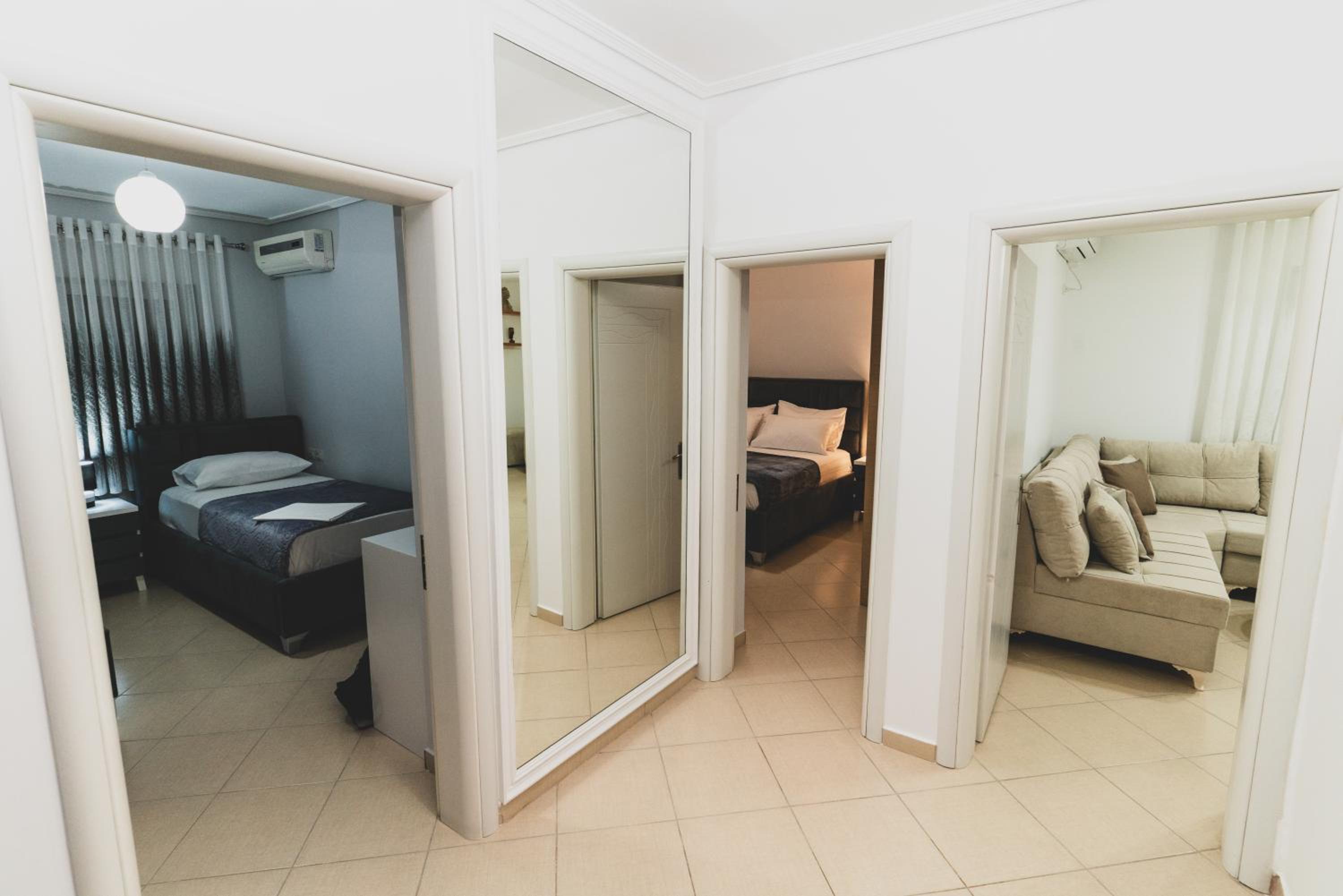 Enzo Apartment Sarande