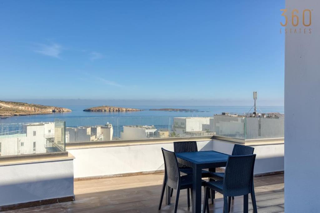 Beautiful Penthouse with private terrace & seaview by 360 Estates photo 1