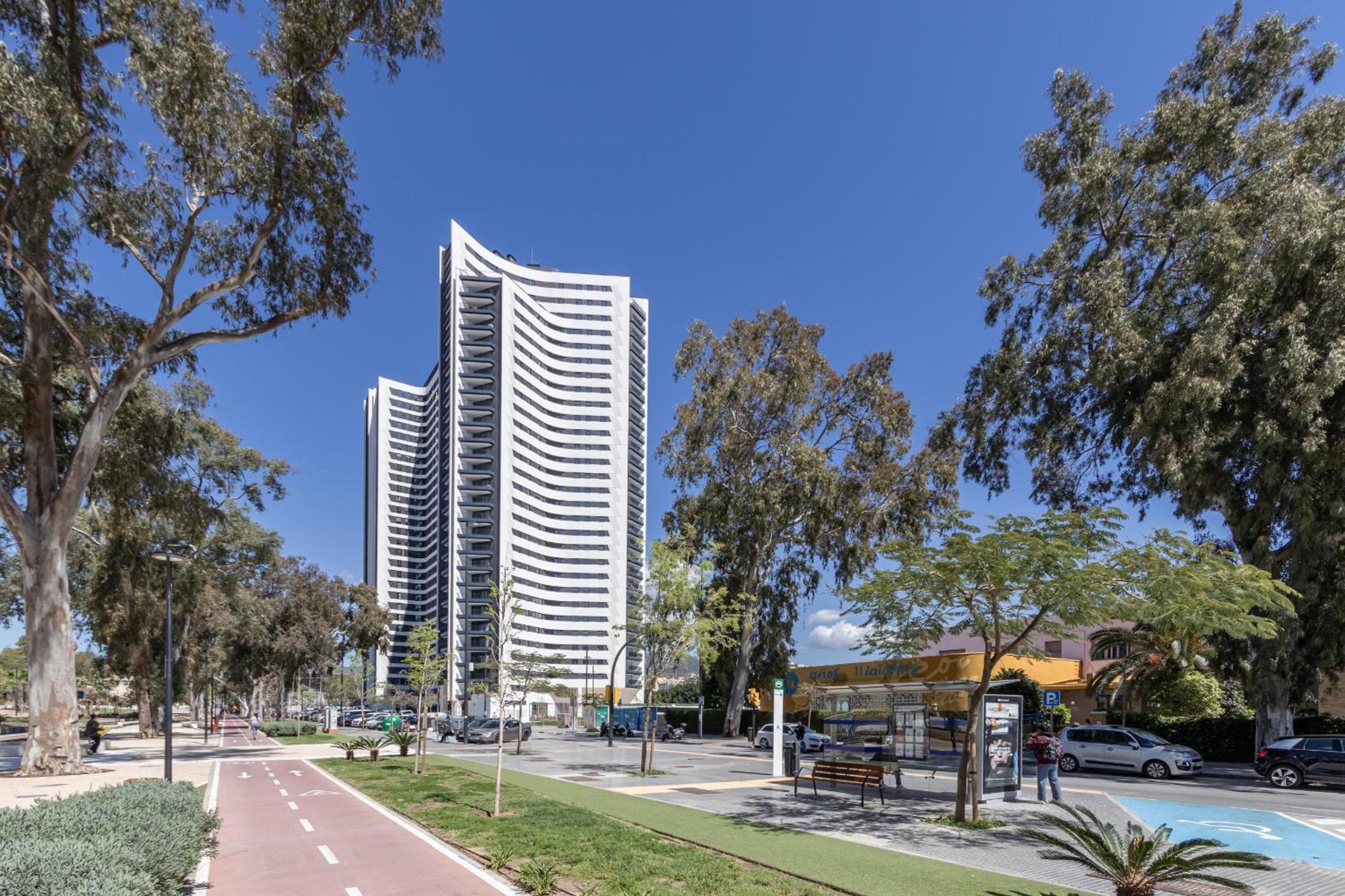 Malaga Skyline 4 Pool & Parking Free
