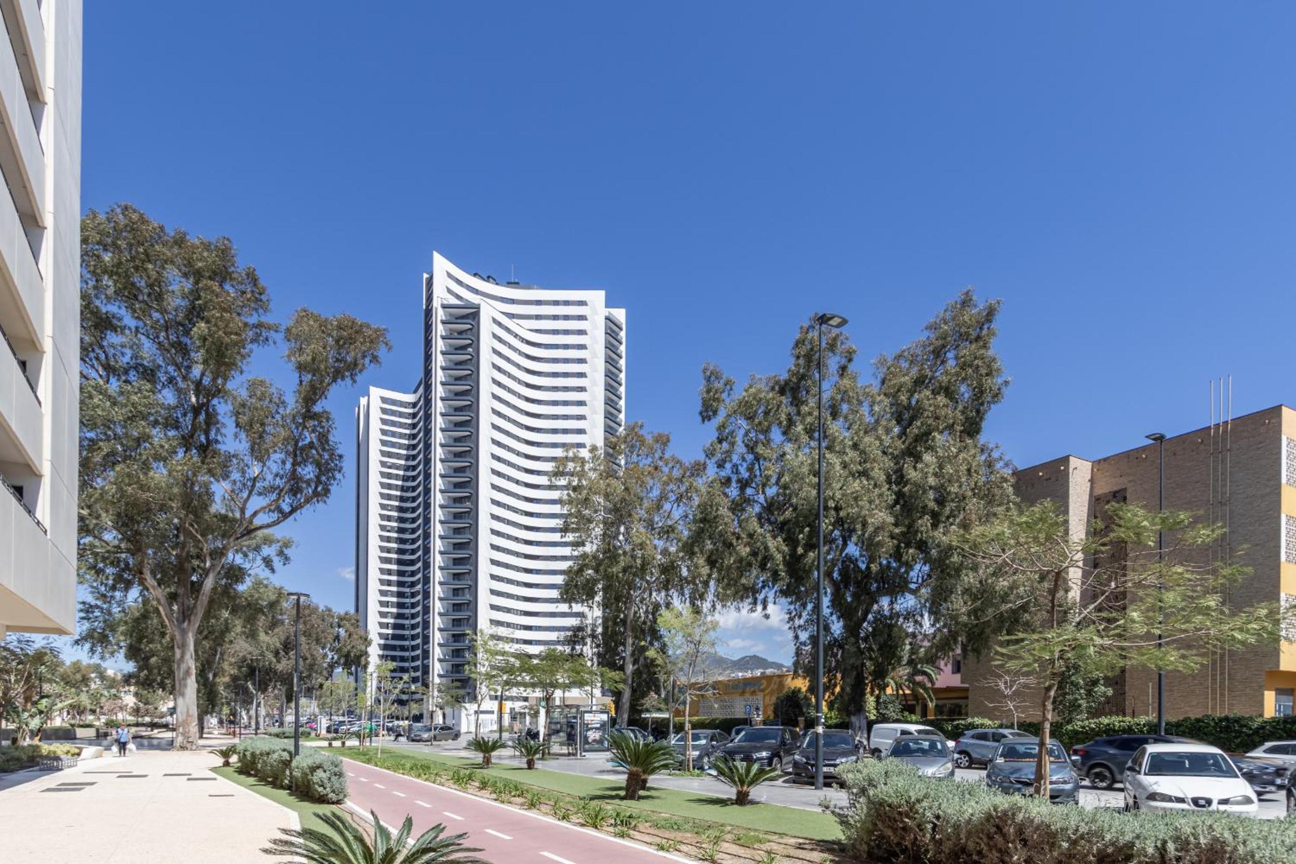 Malaga Skyline 4 Pool & Parking Free