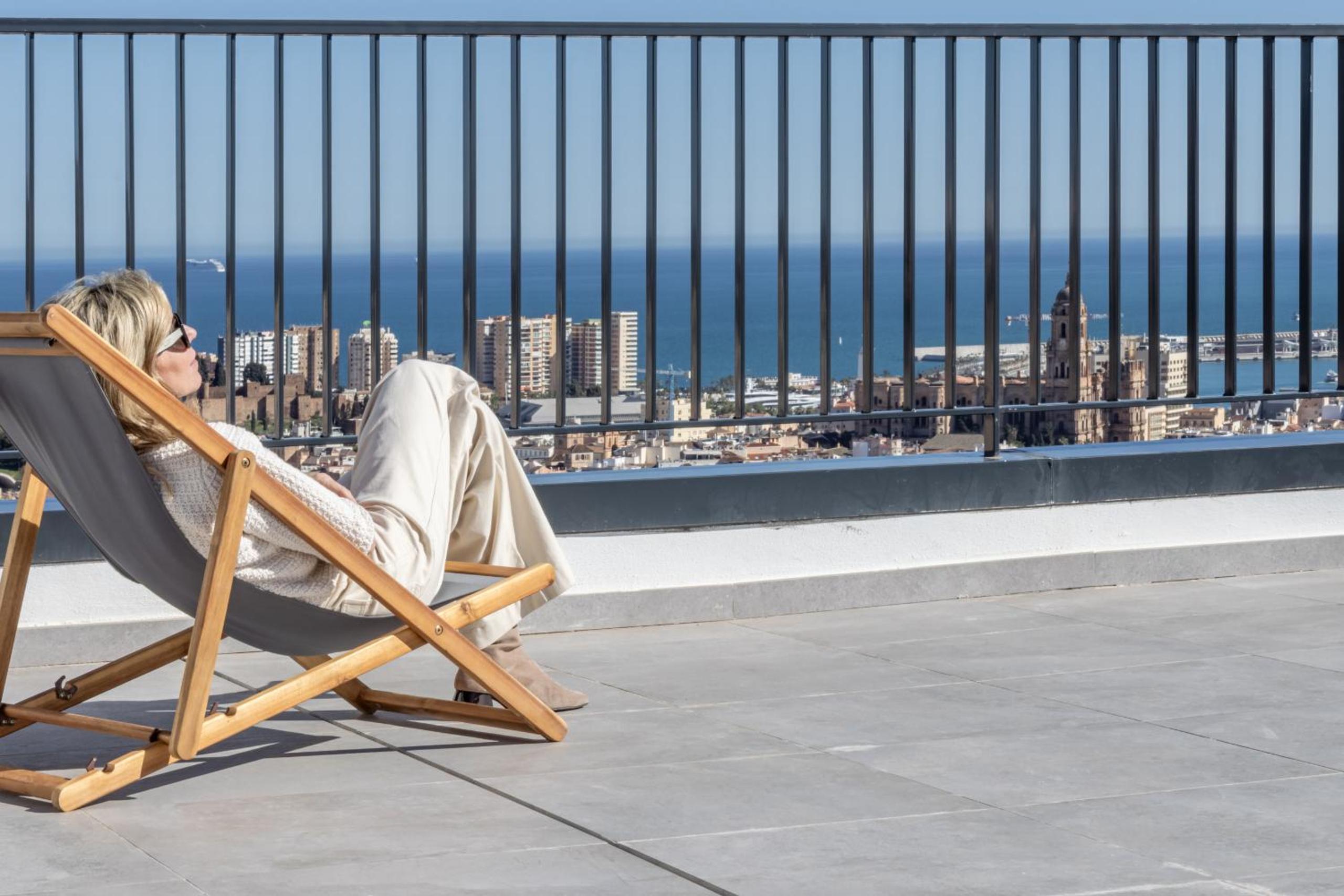 Malaga Skyline 4 Pool & Parking Free