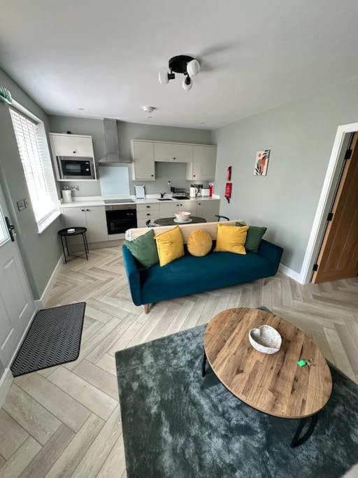 Saffron Cottage - Modern, central, seaside, 1Bed