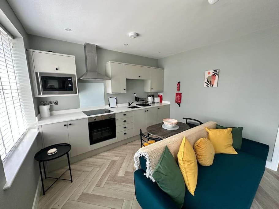 Saffron Cottage - Modern, central, seaside, 1Bed