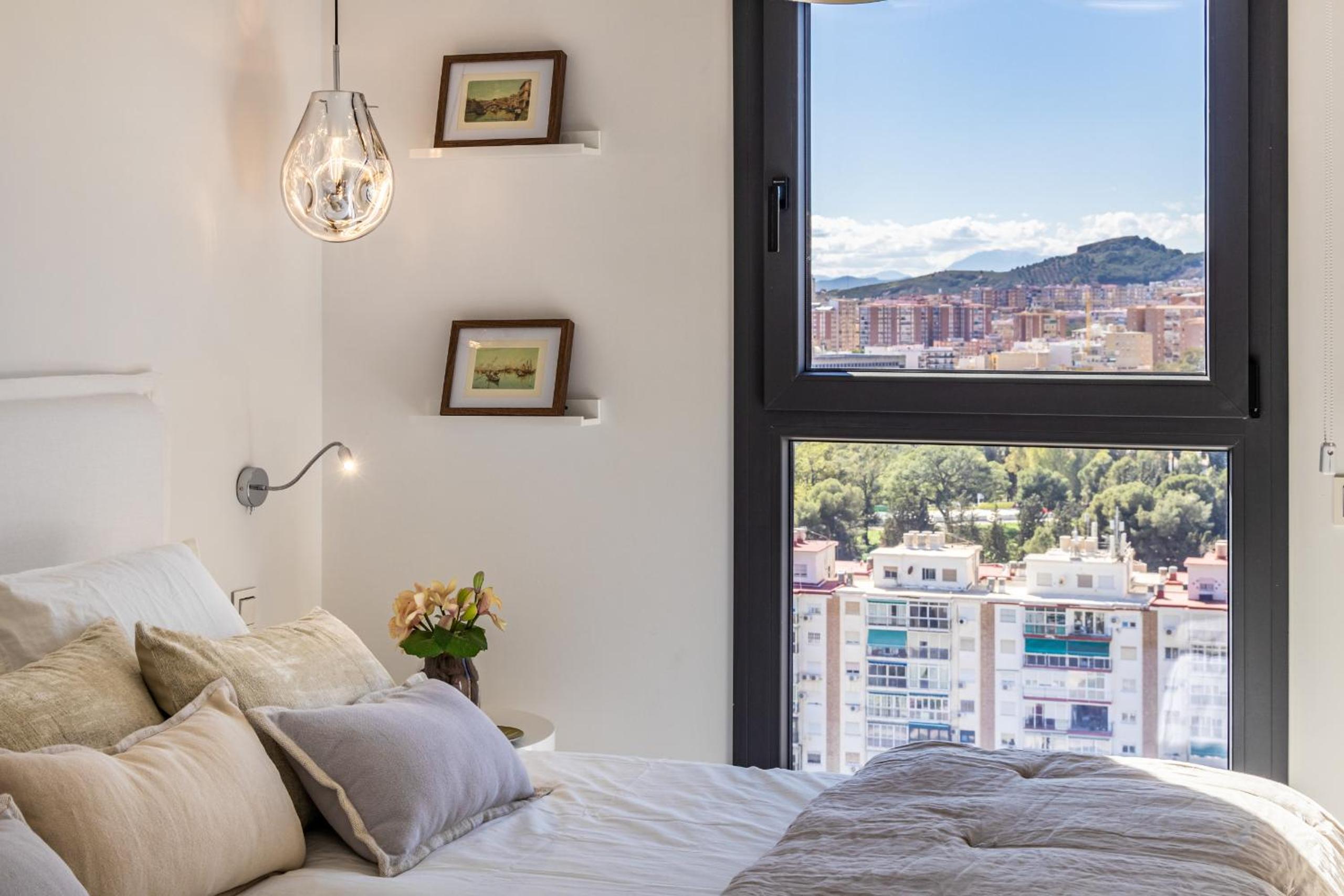 Malaga Skyline 4 Pool & Parking Free