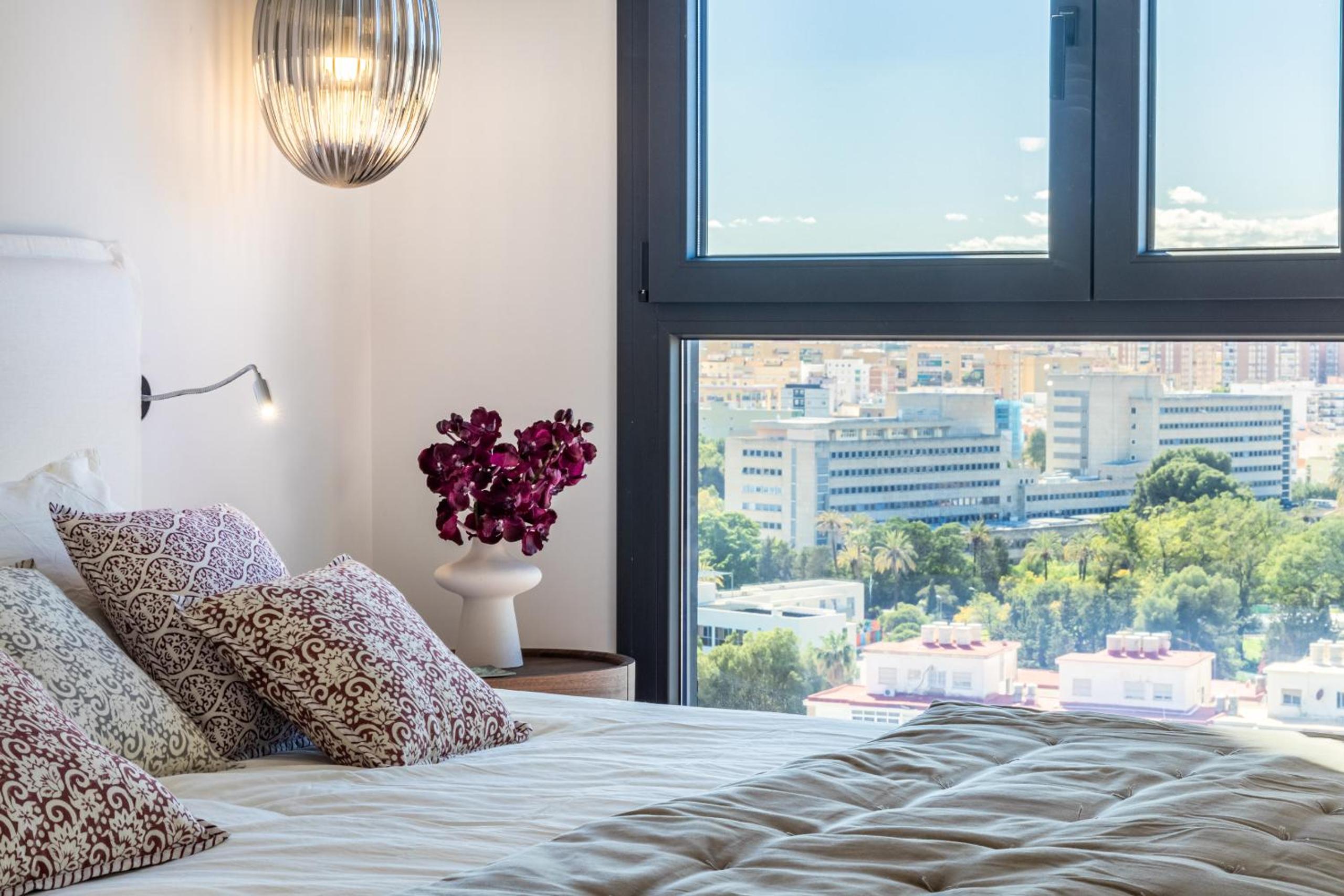 Malaga Skyline 4 Pool & Parking Free