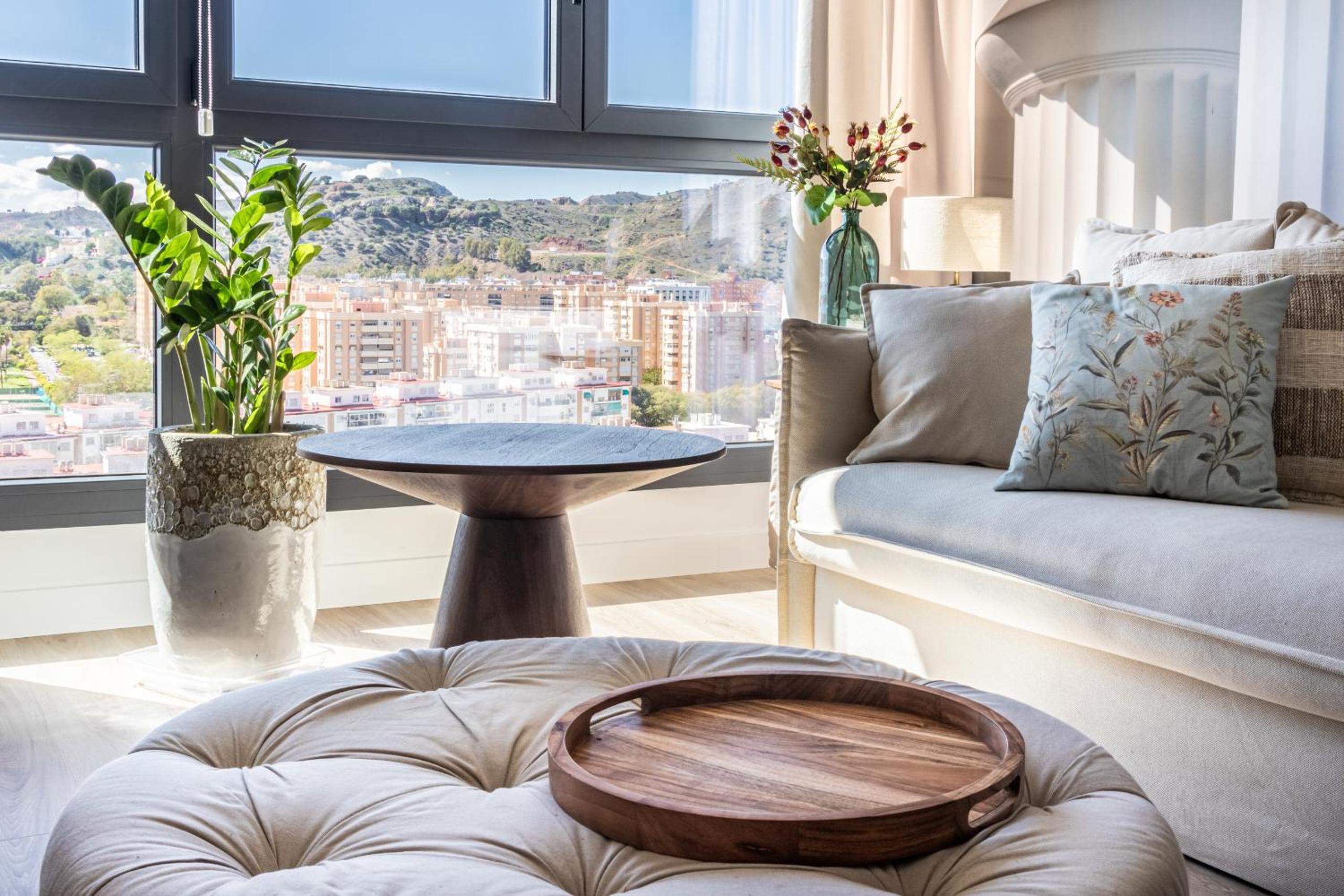 Malaga Skyline 4 Pool & Parking Free
