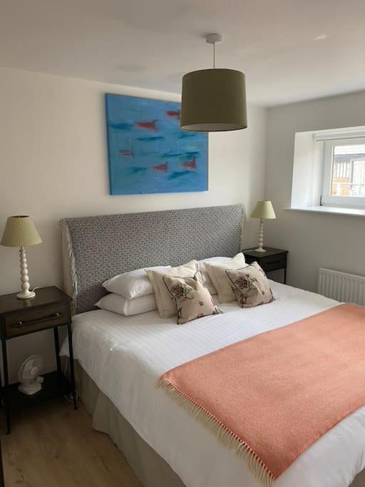 Pretty cottage near Cirencester