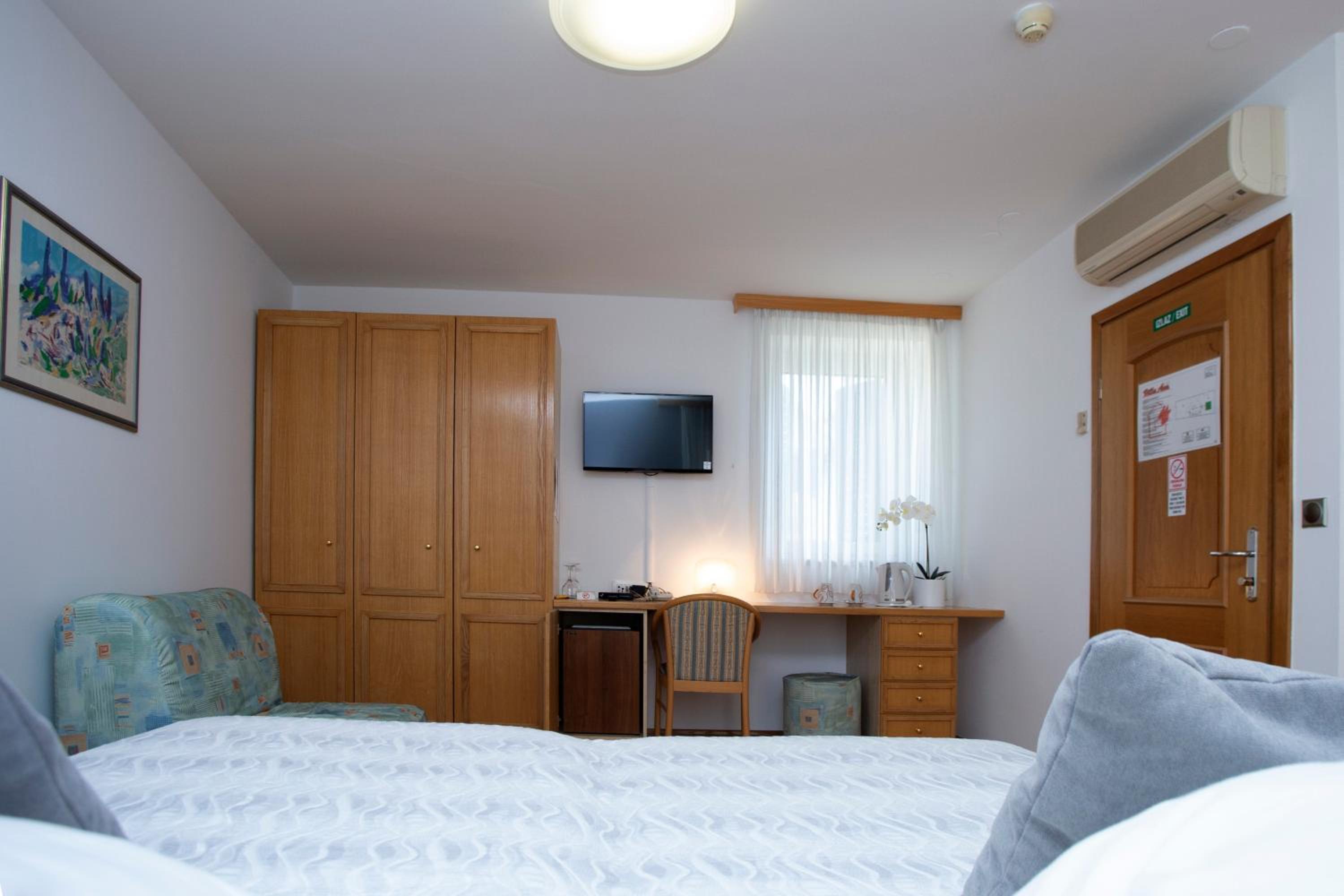 Photo 43