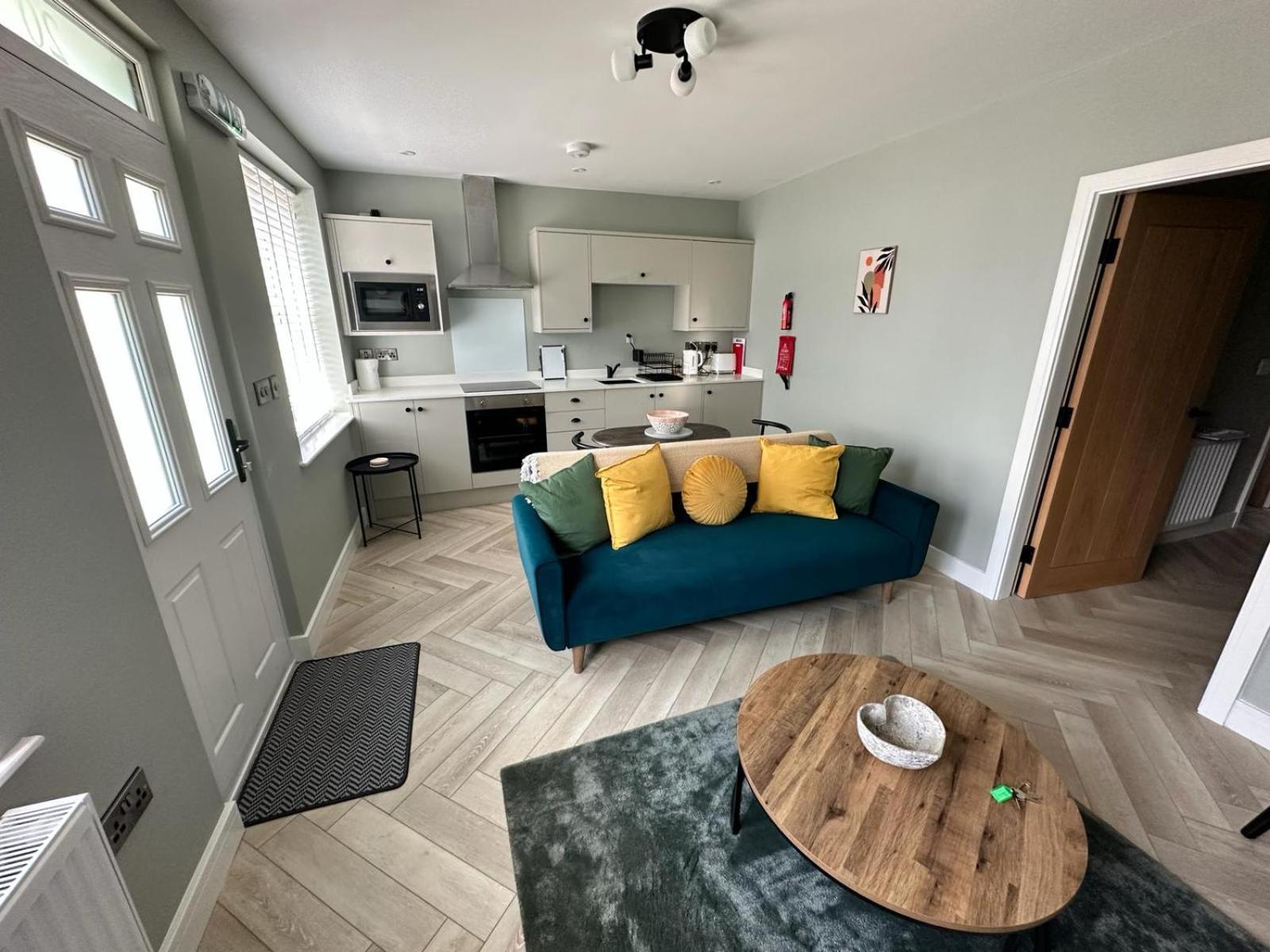 Saffron Cottage - Modern, central, seaside, 1Bed