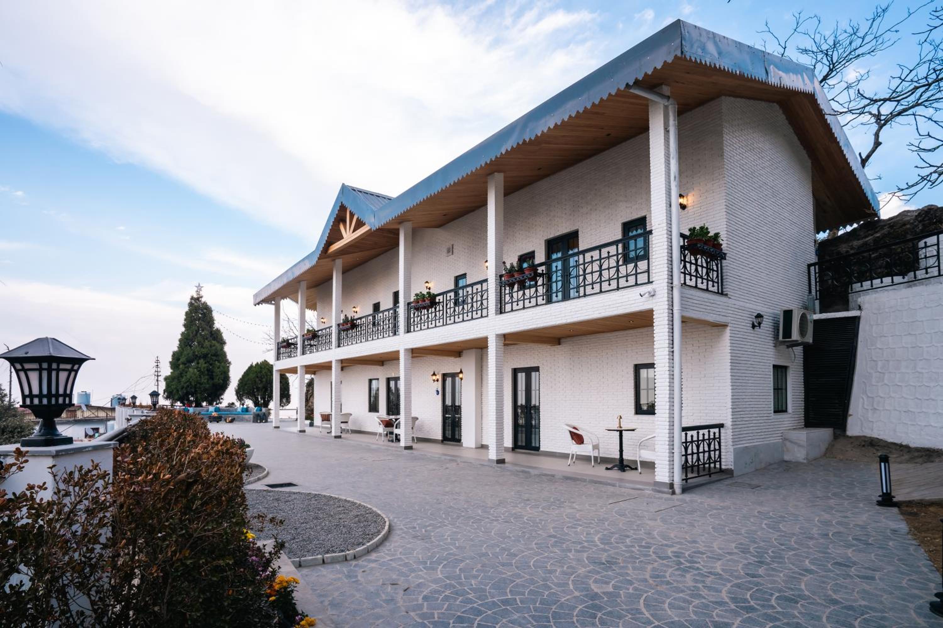 LohonoStays Villa Airyland view 2