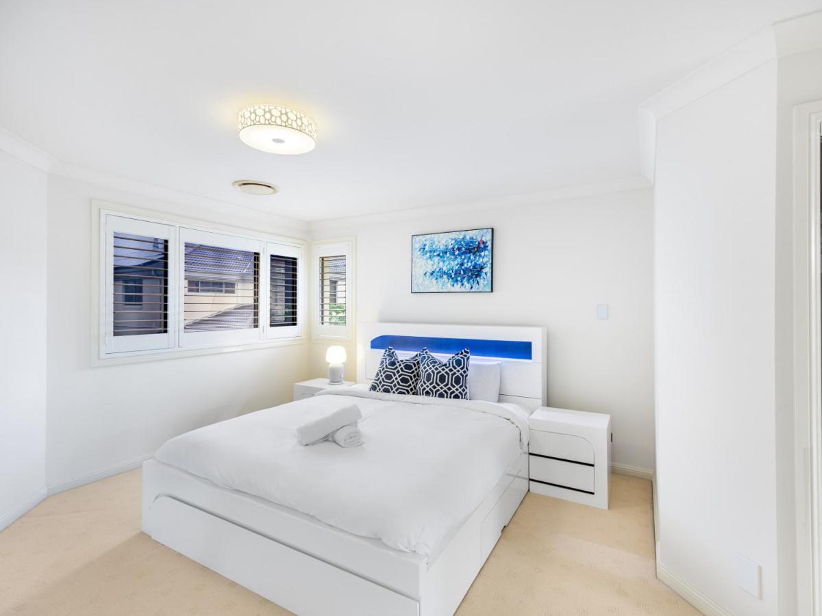 Spacious Comfy 4 Bedroom Home near Sunnybank