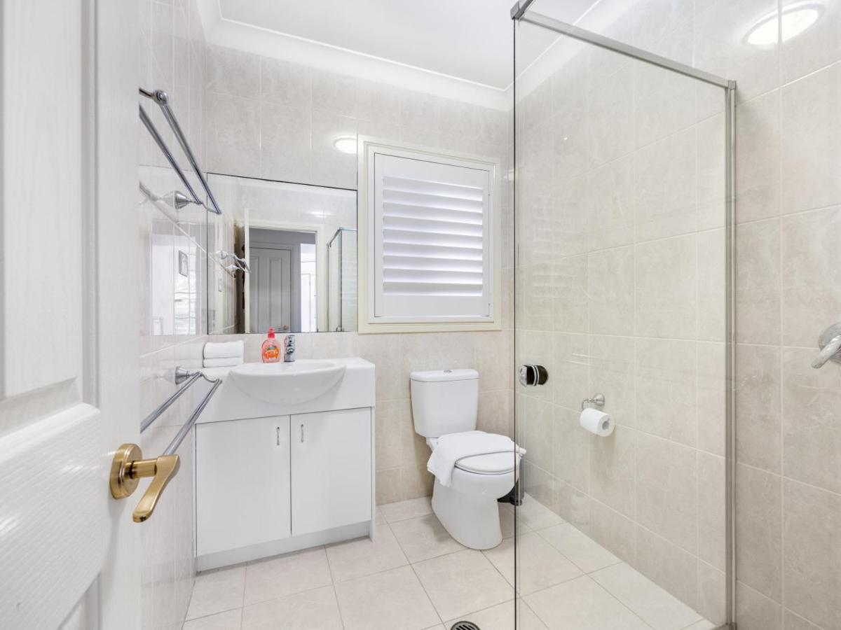 Spacious Comfy 4 Bedroom Home near Sunnybank