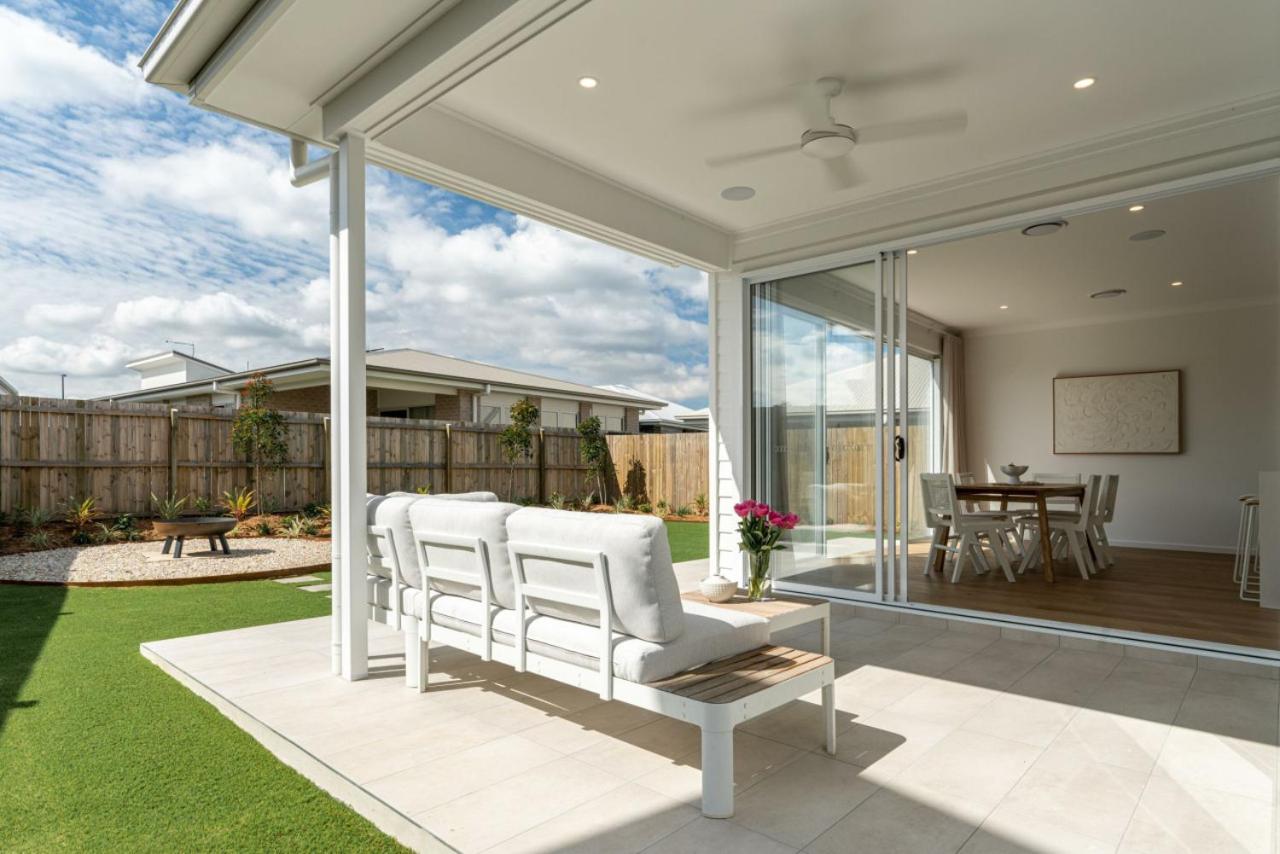 Cream Elegance Brand new Luxury 5BR Ex Display Home