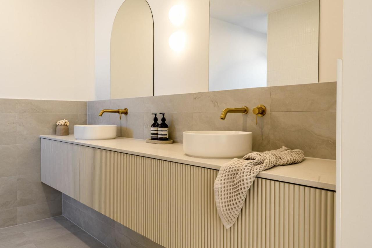 Cream Elegance Brand new Luxury 5BR Ex Display Home