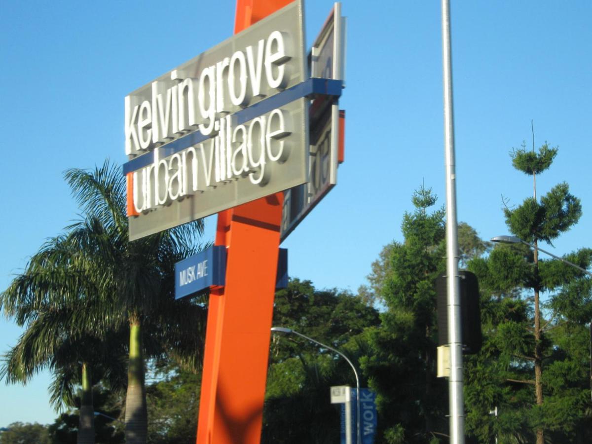 Chic Modern Retreat 1BR Apt w pool Kelvin Grove