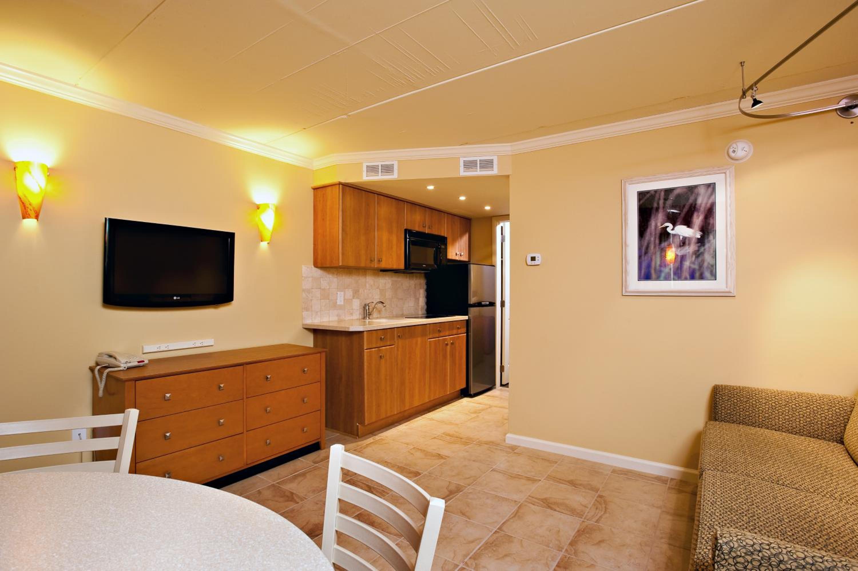 Fleur de Lis Beach Motel