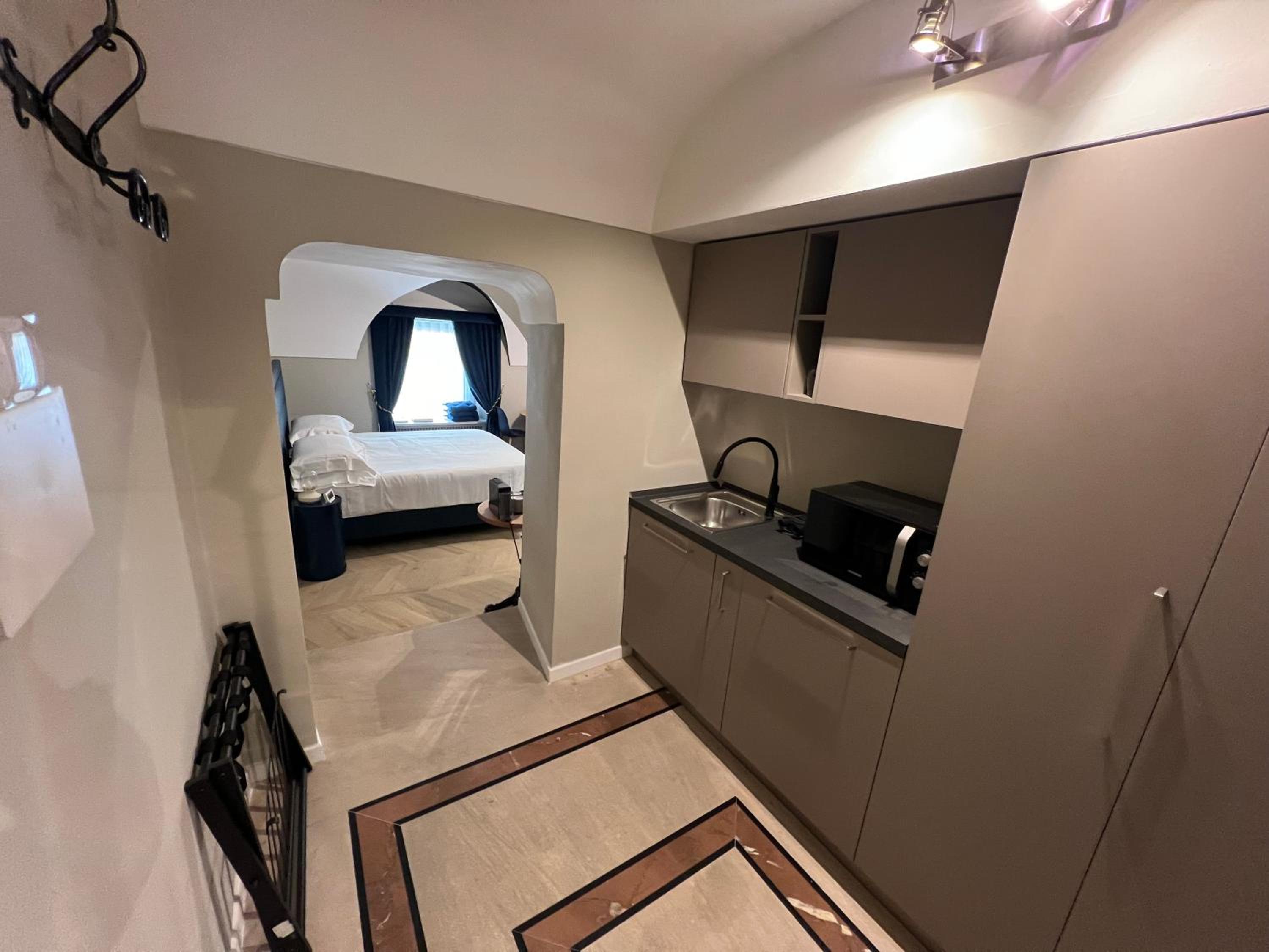 Rome luxury blue suites- LOVE