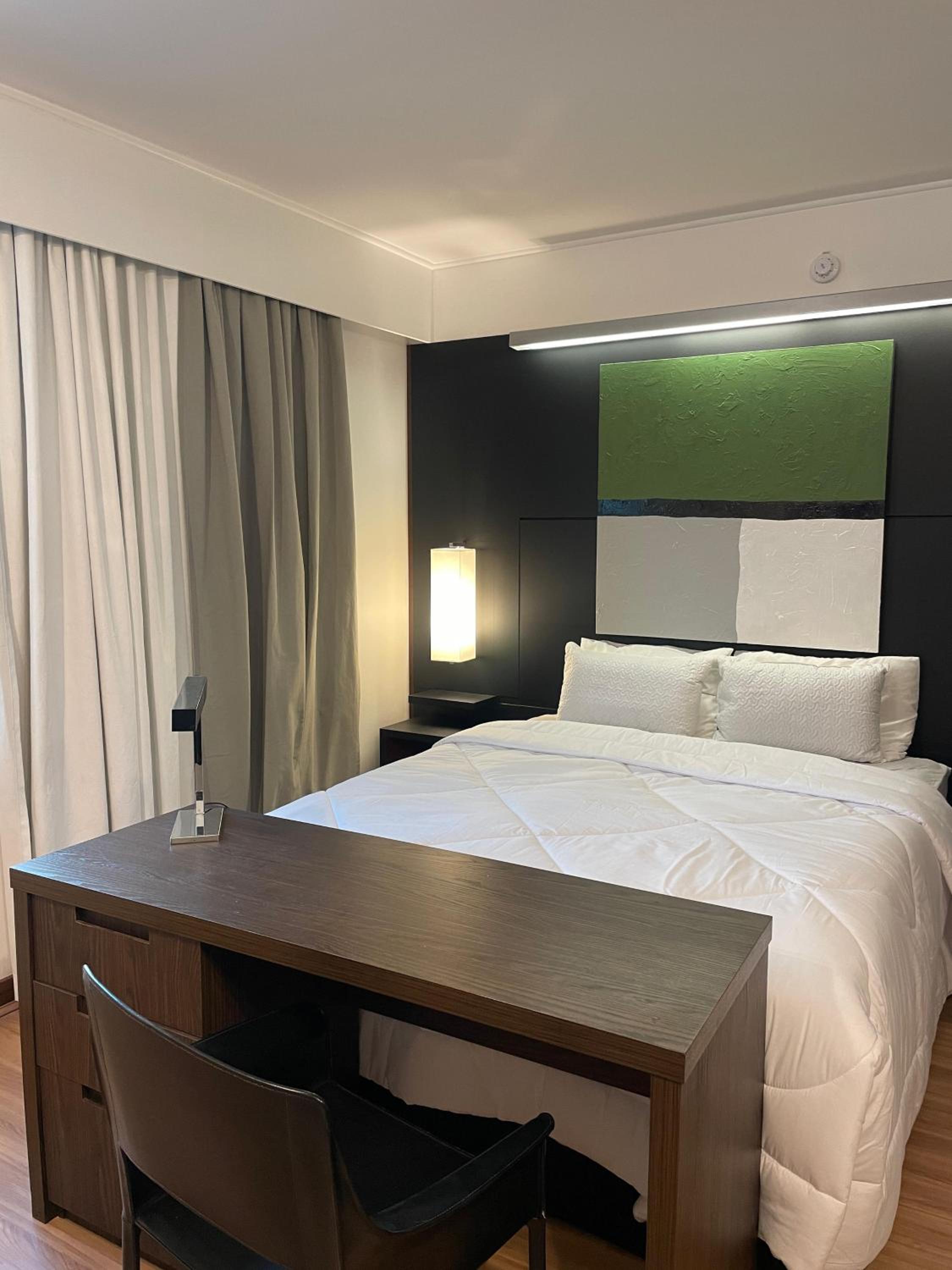 Flat luxo no hotel Mel. Ibirapuera c/ vaga