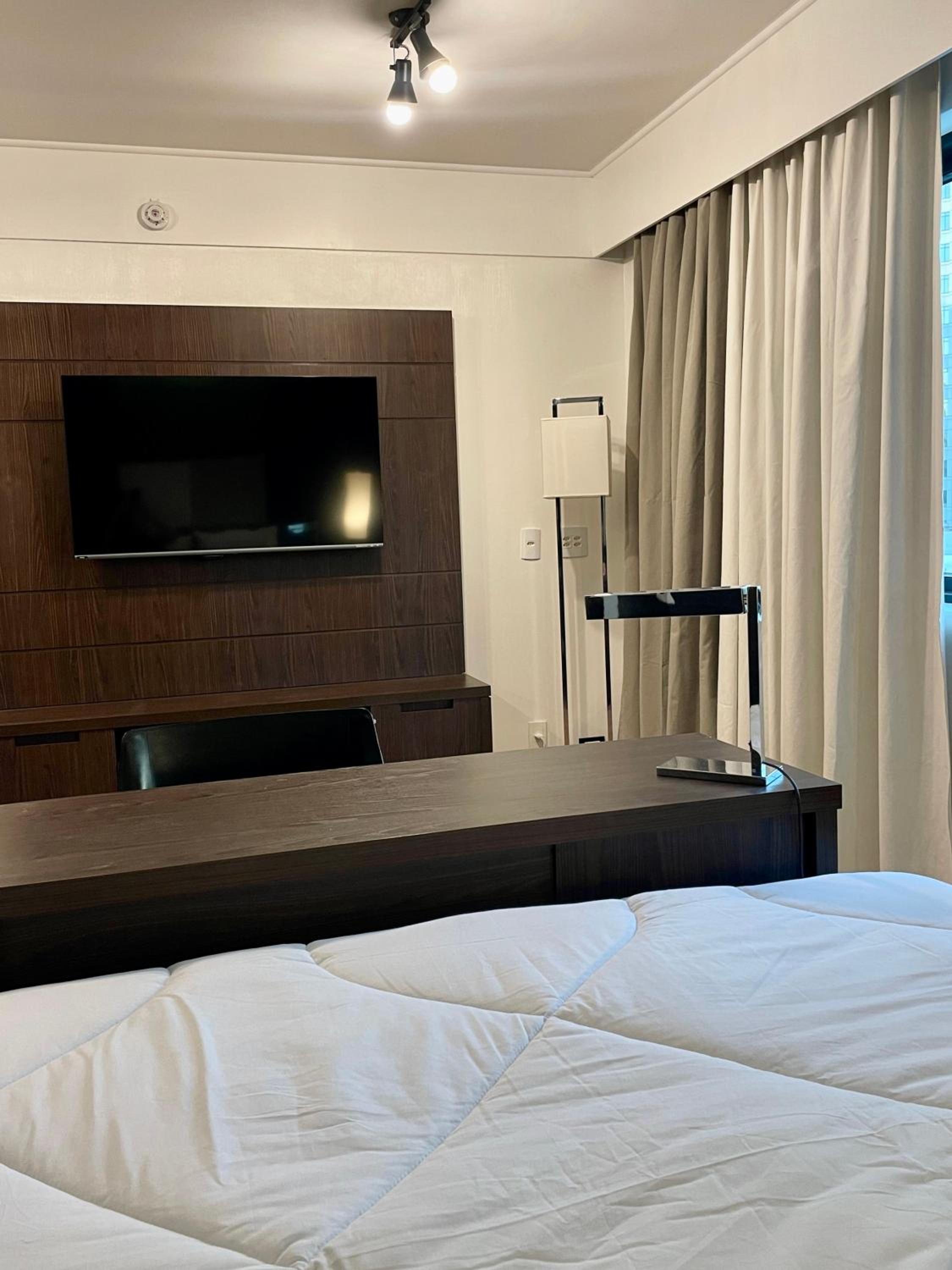Flat luxo no hotel Mel. Ibirapuera c/ vaga