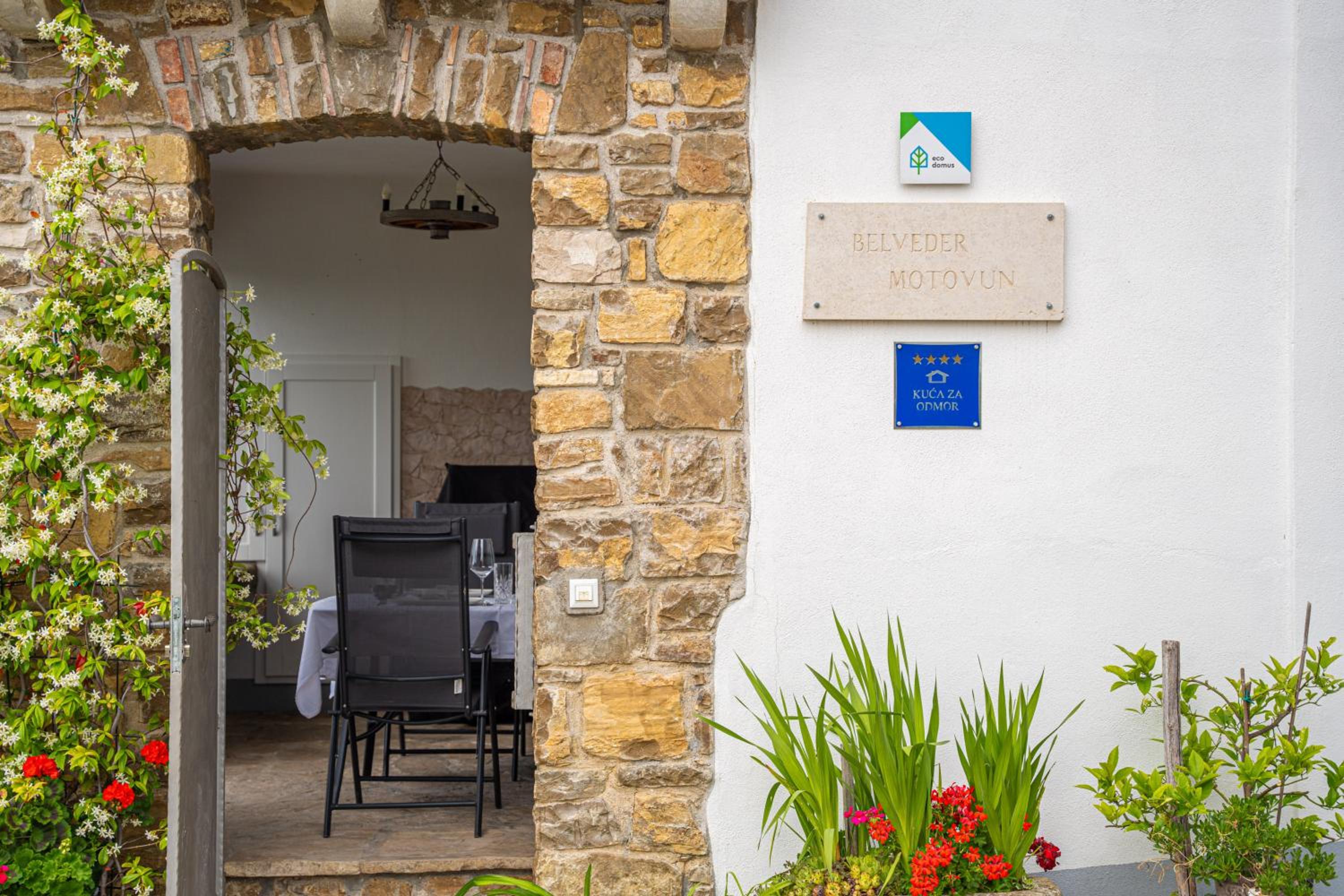 Holiday Home Belveder Motovun with heated pool view 5