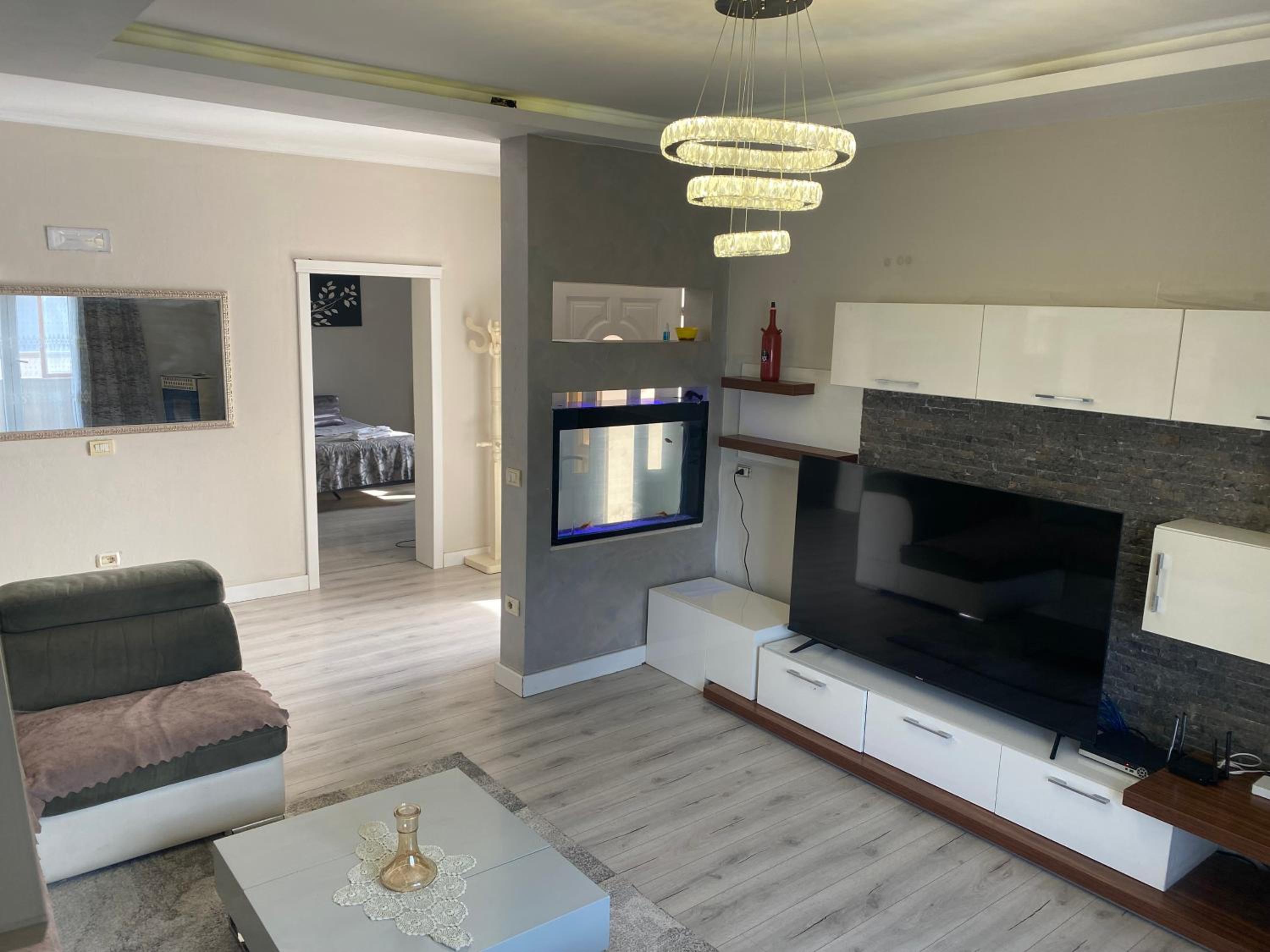 HENRI'S APARTAMENT