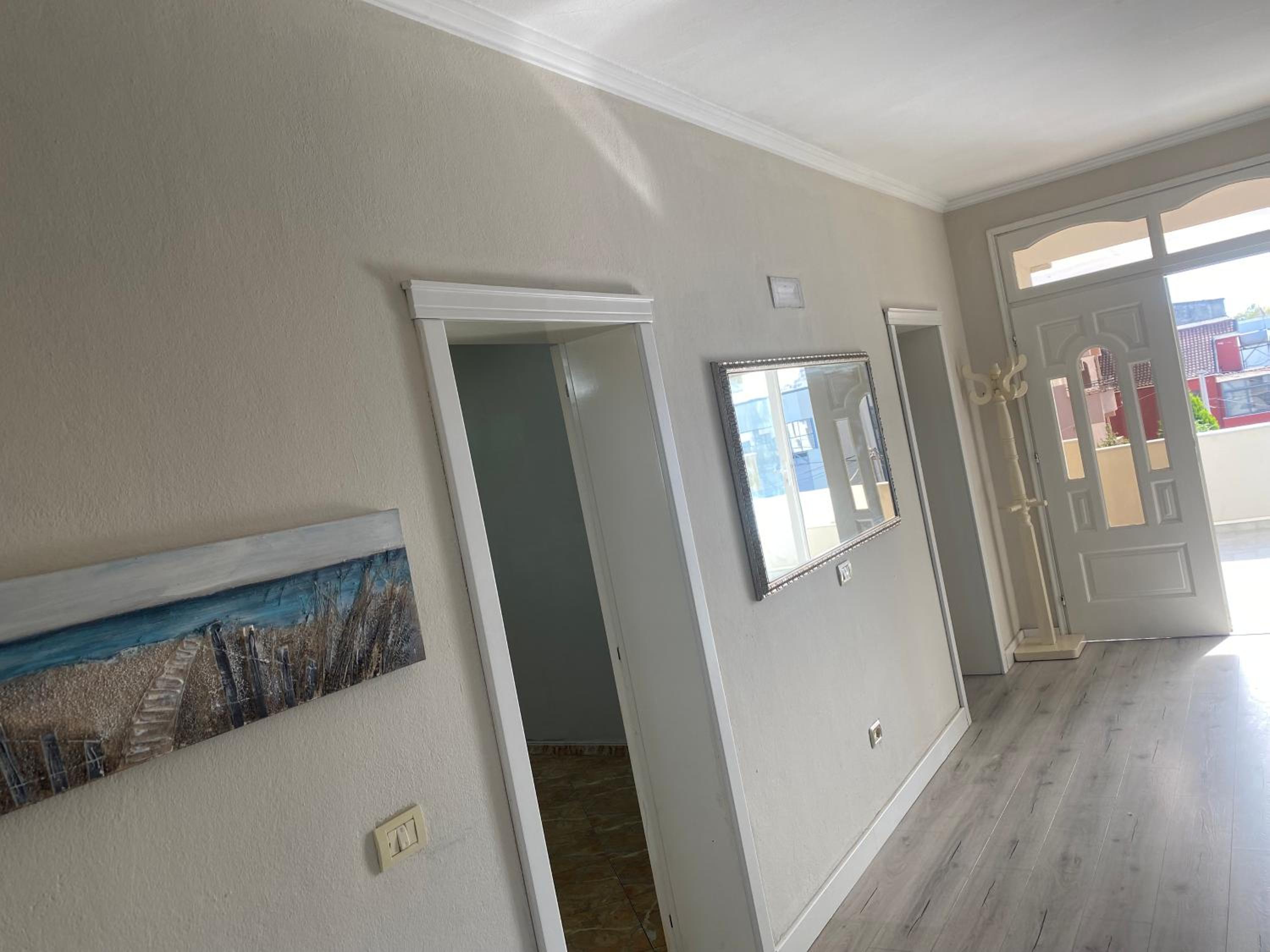 HENRI'S APARTAMENT