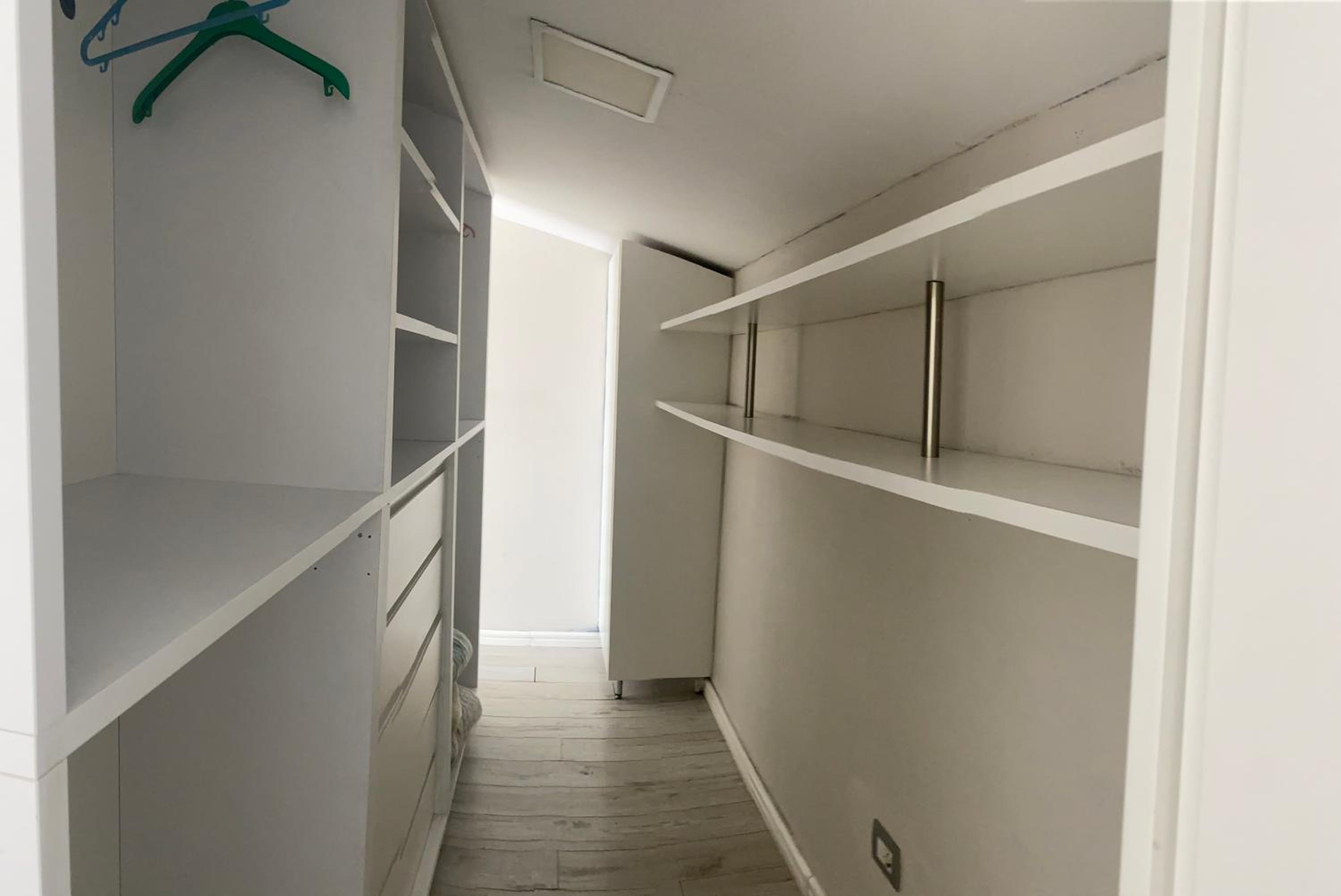HENRI'S APARTAMENT