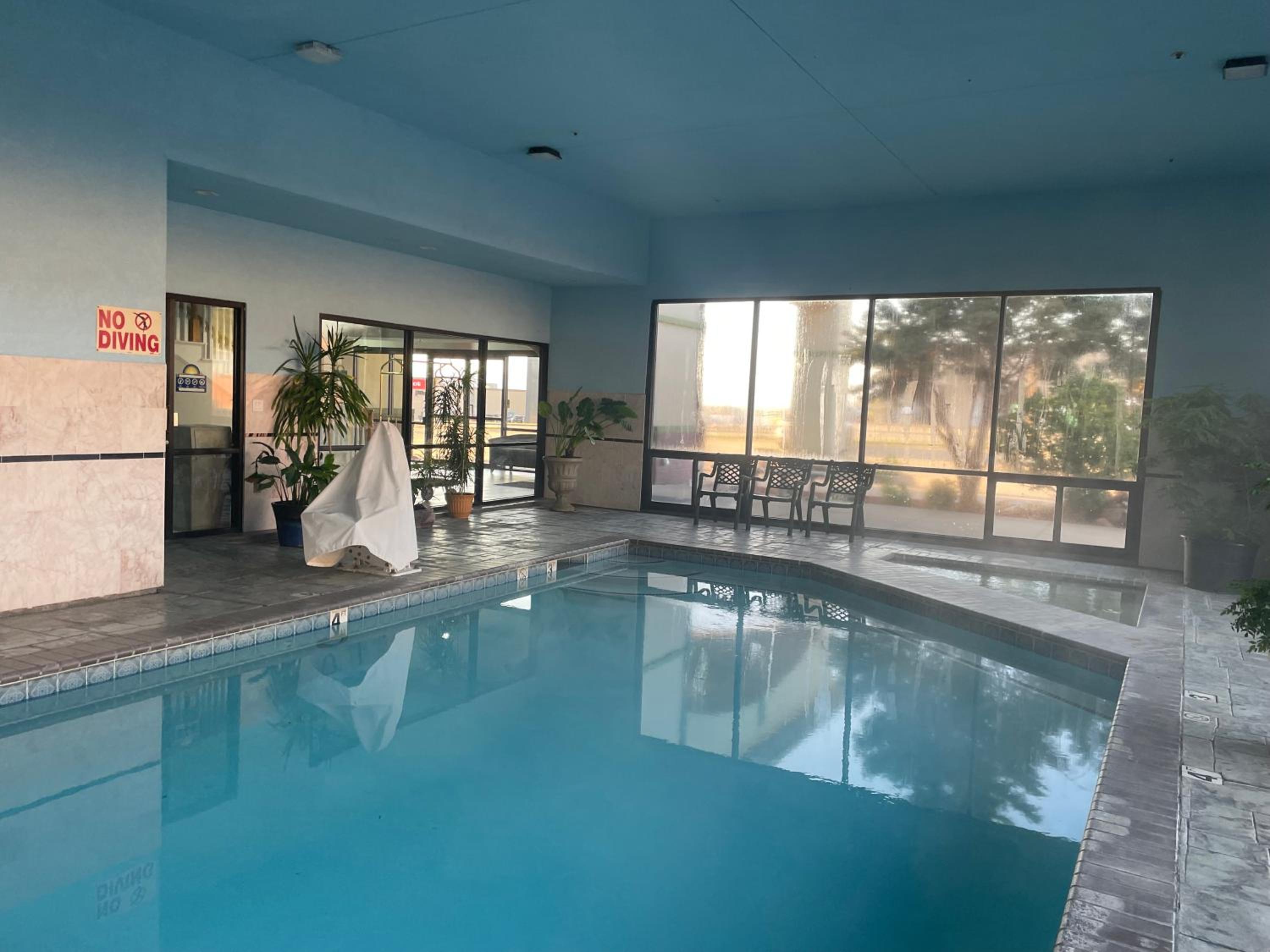 Childress Vacations - Days Inn by Wyndham Childress - Property Image 5