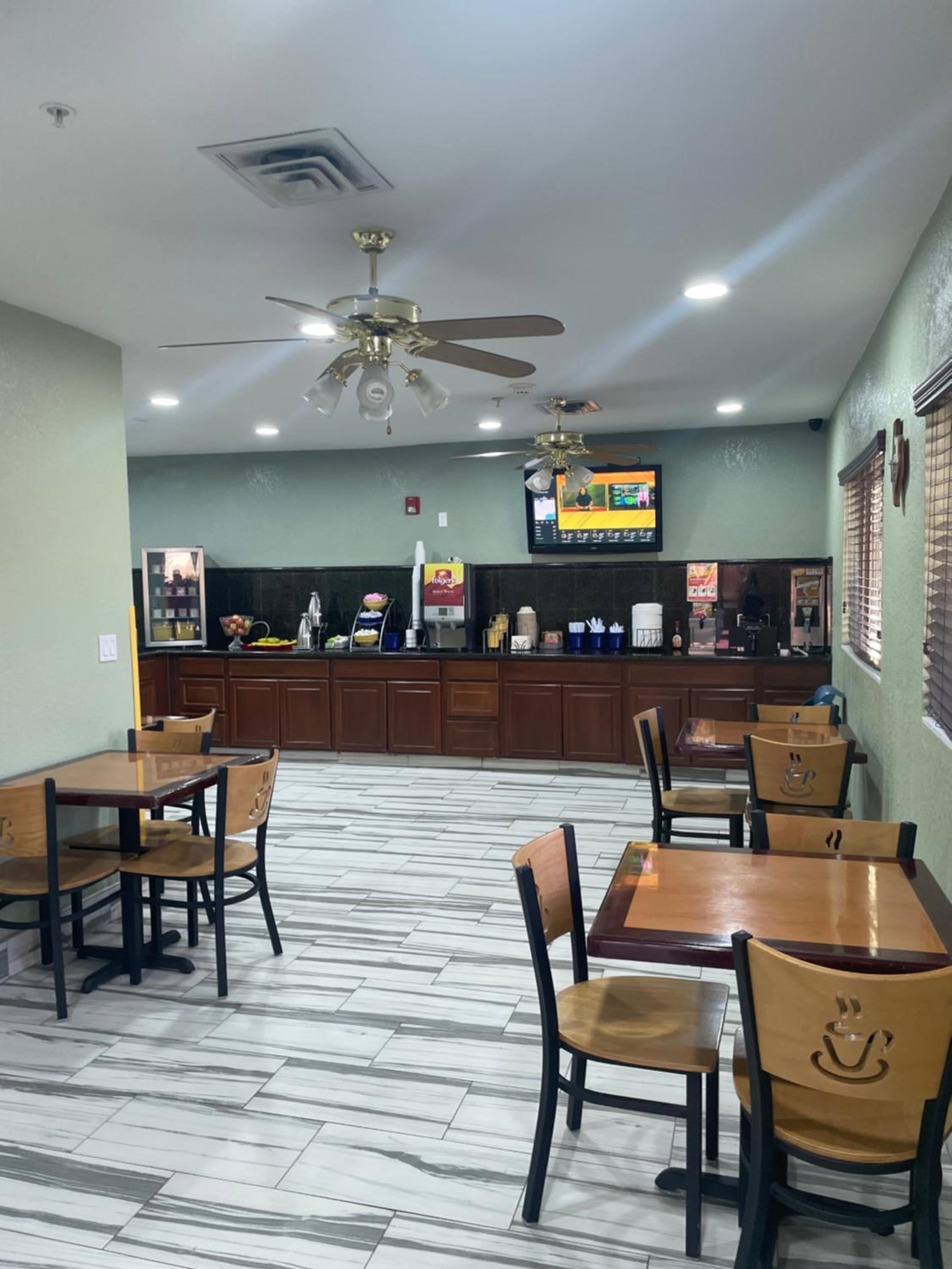 Childress Vacations - Days Inn by Wyndham Childress - Property Image 7