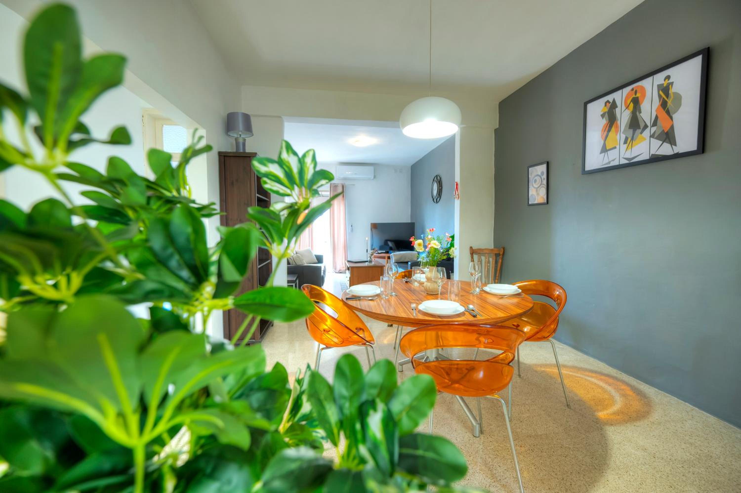 Spacious, cozy 2bedroom near Sliema seafront MKIM1-1 view 5