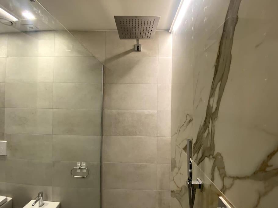 Luma Apartment: Luxurious Terrace in Skyscraper 5 minutes from Duomo