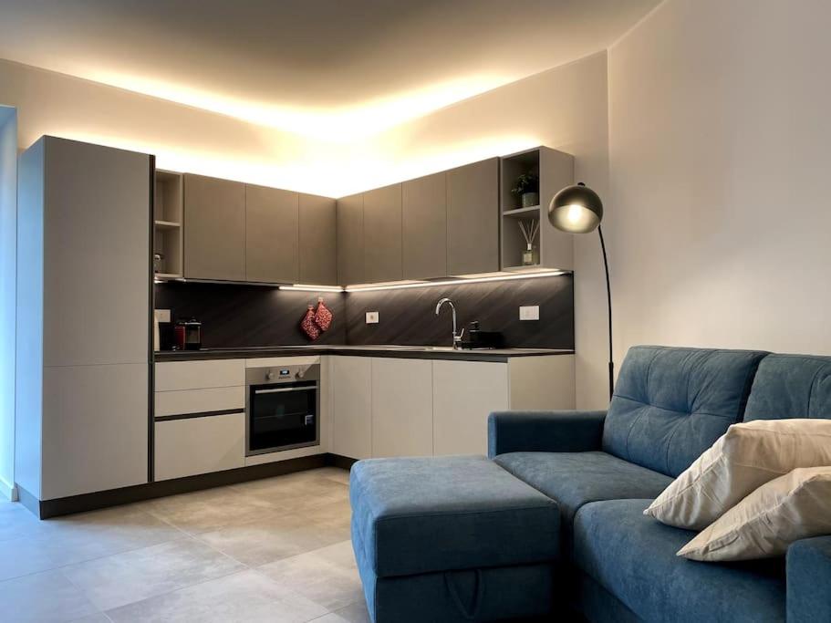 Luma Apartment: Luxurious Terrace in Skyscraper 5 minutes from Duomo